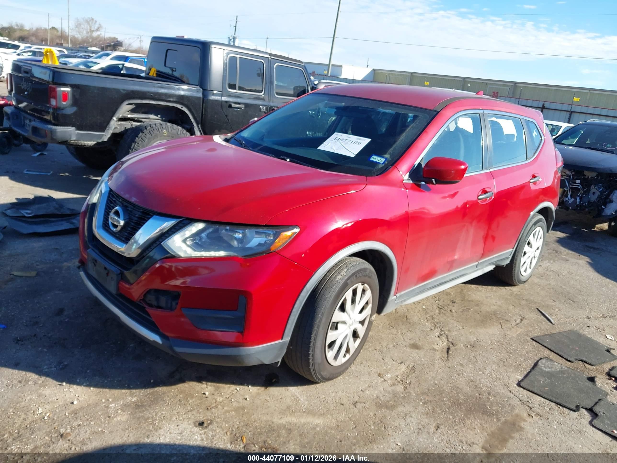 NISSAN ROGUE image 2