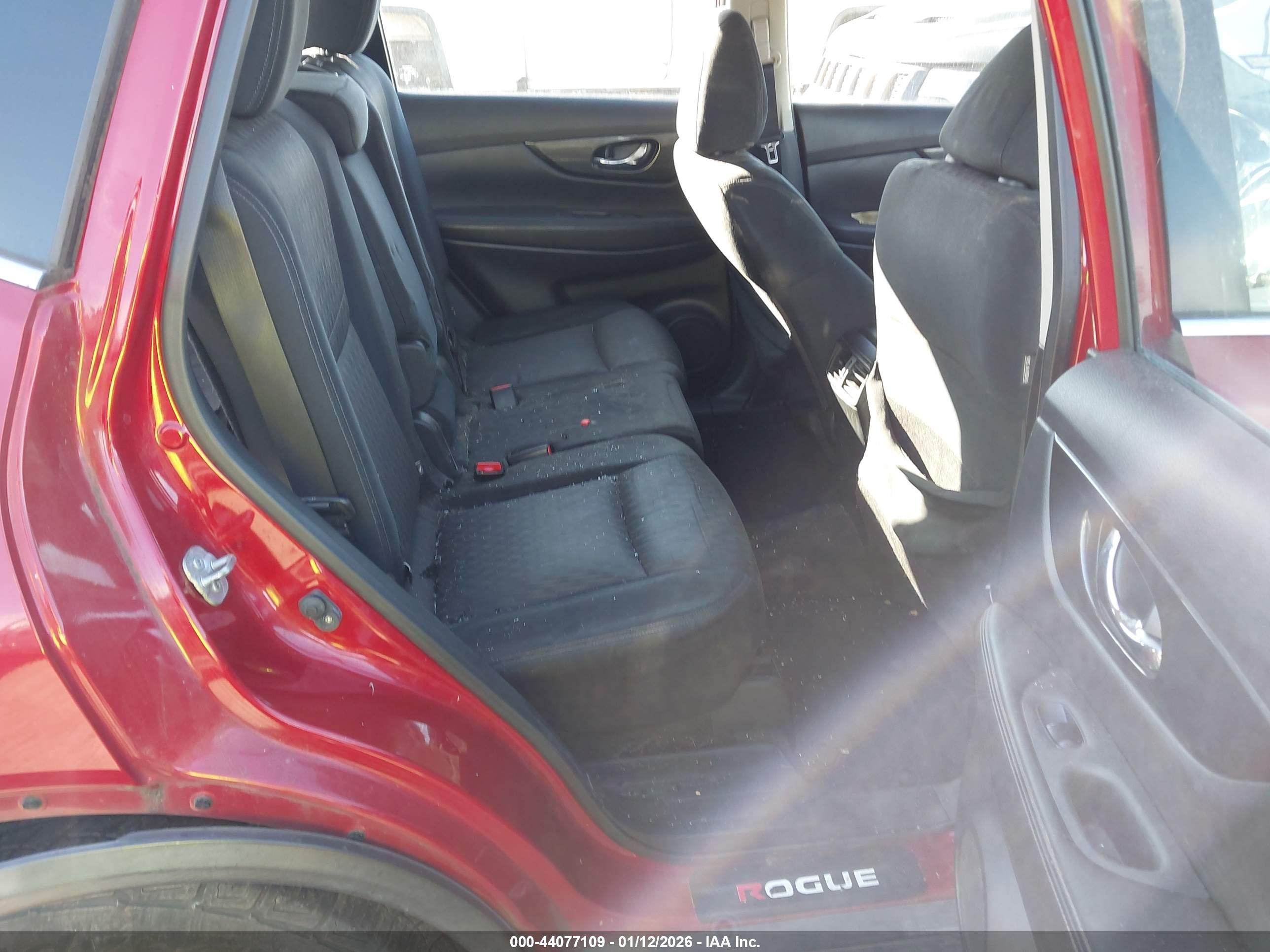 NISSAN ROGUE image 8