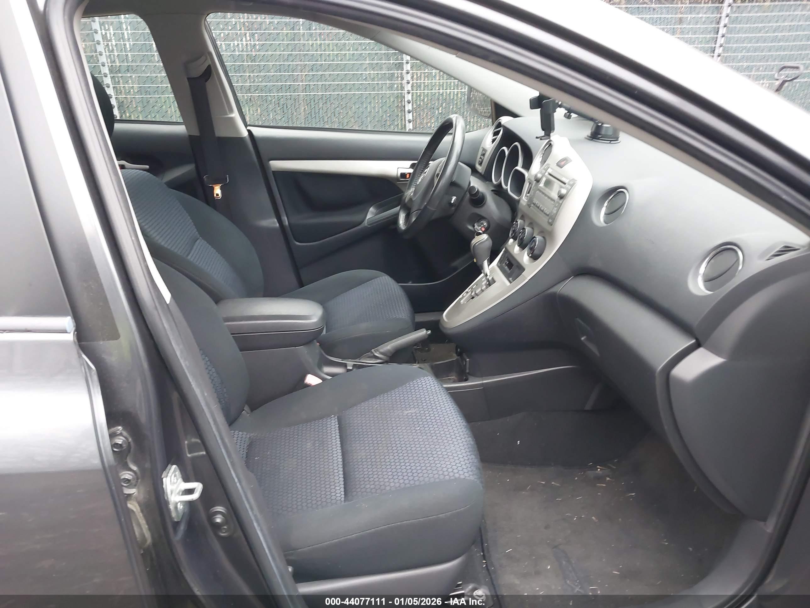 TOYOTA MATRIX image 5