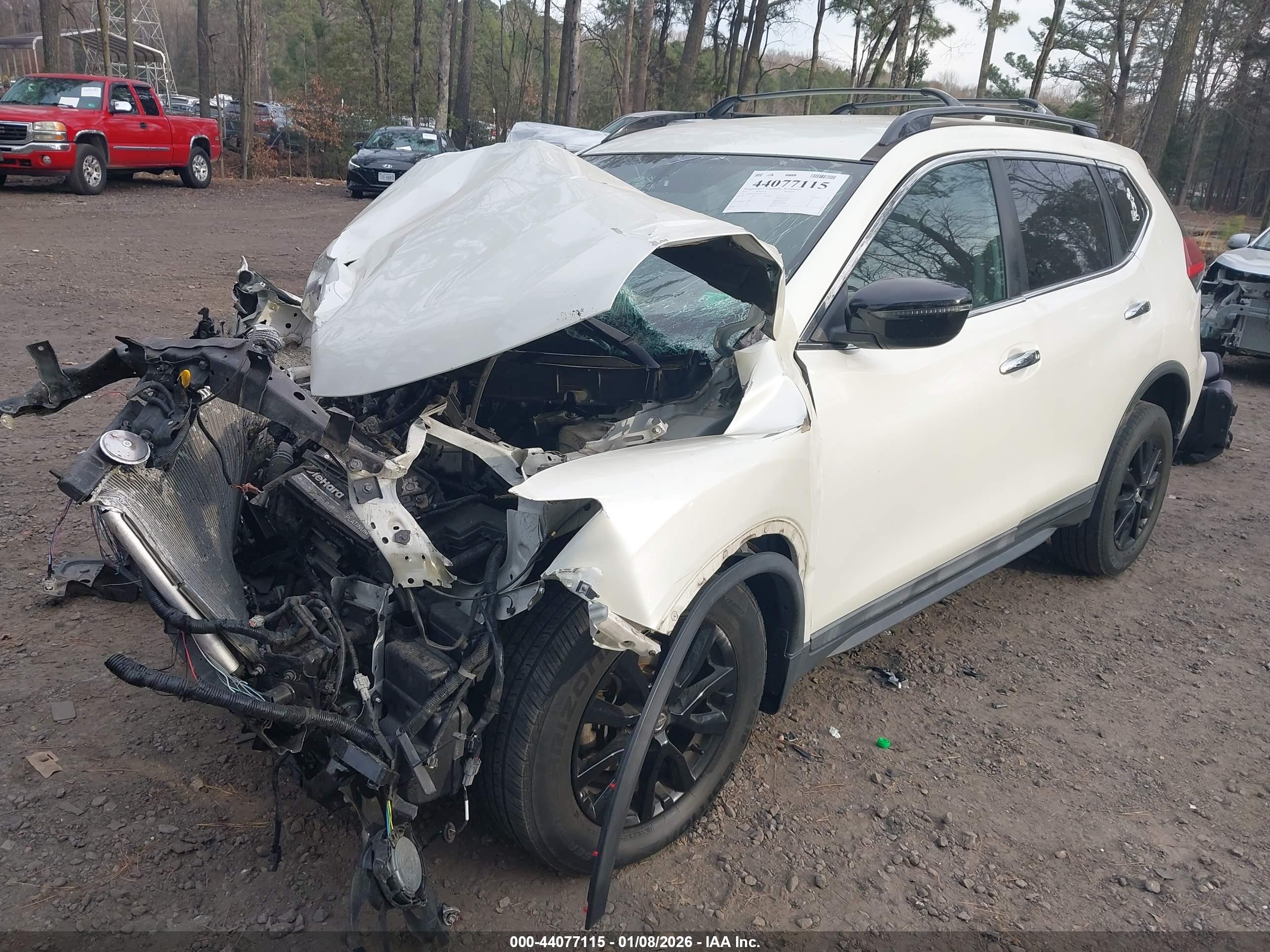 NISSAN ROGUE image 2