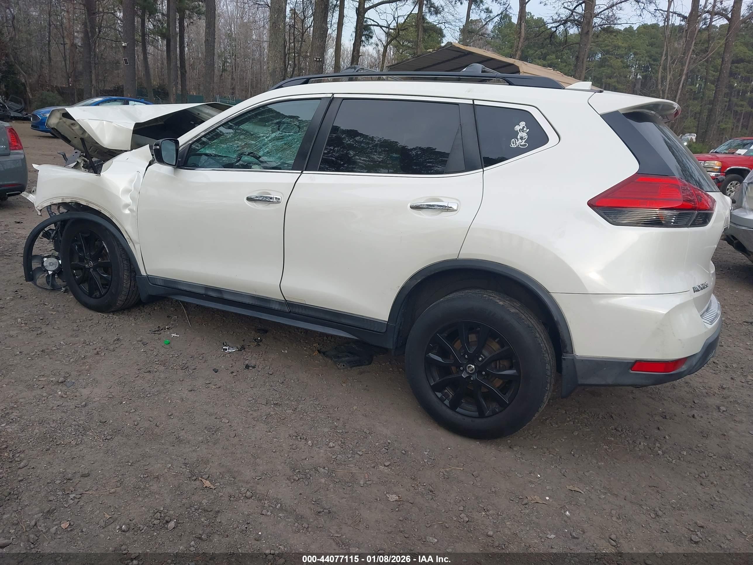 NISSAN ROGUE image 3