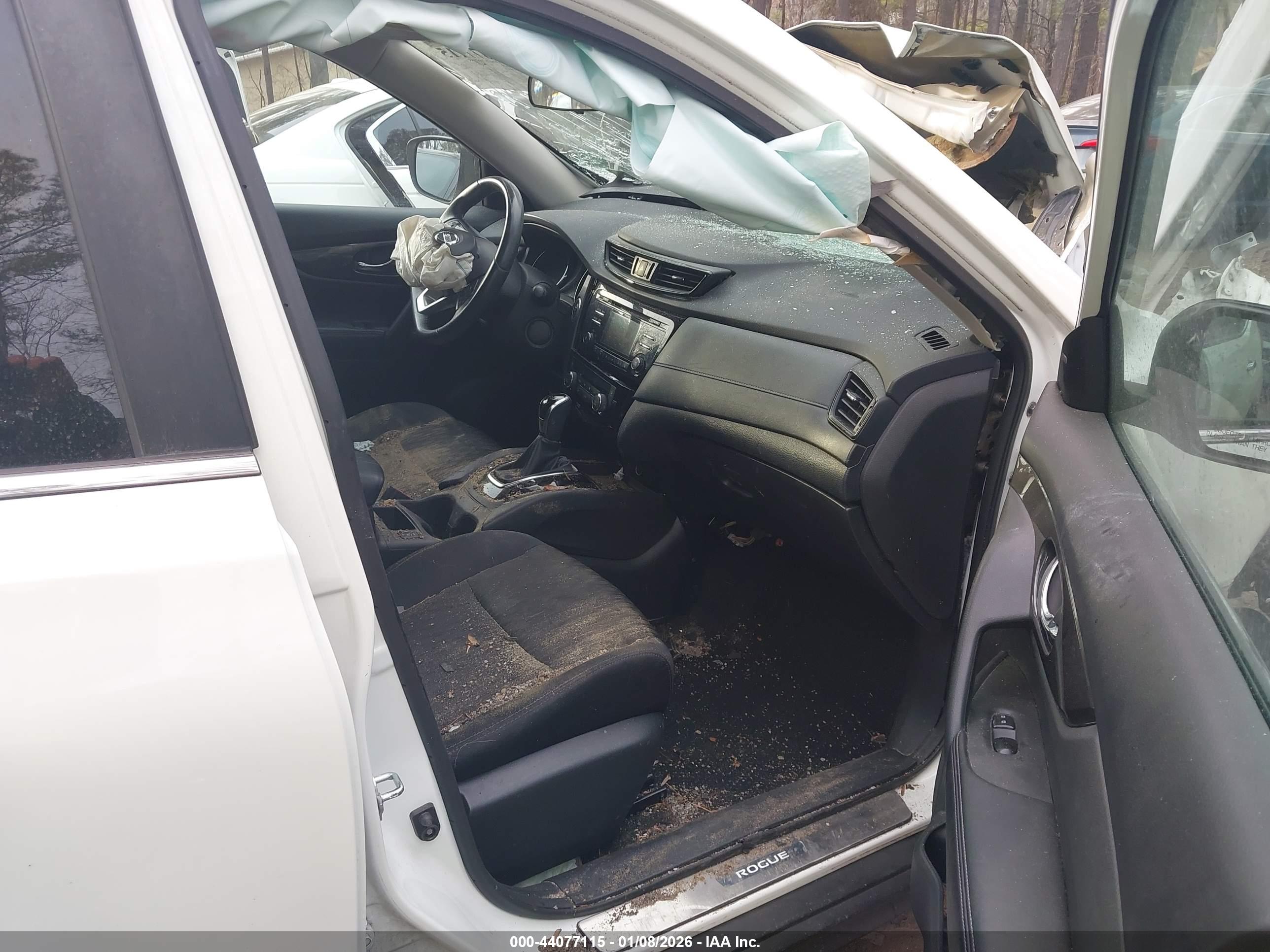 NISSAN ROGUE image 5