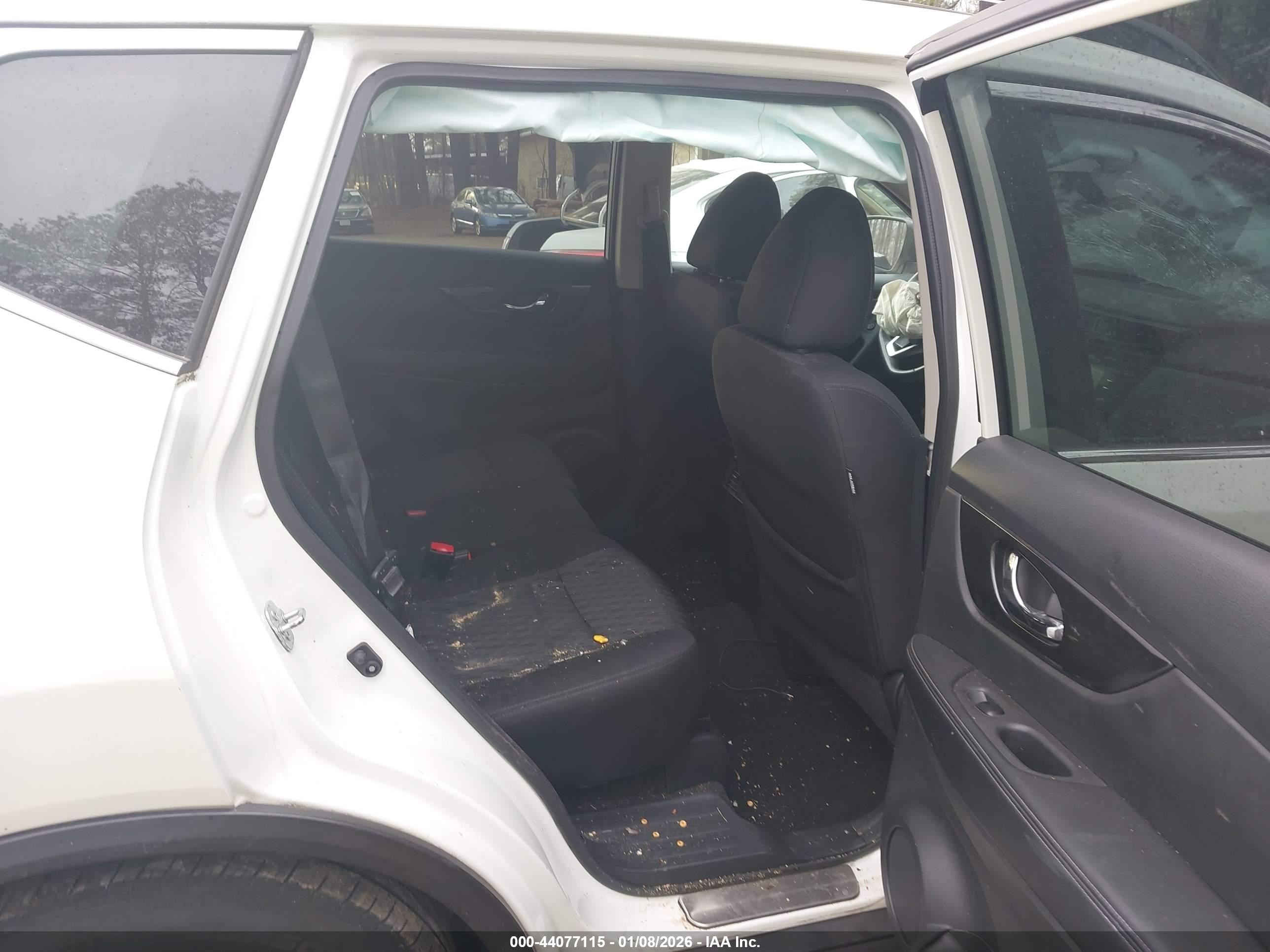NISSAN ROGUE image 8