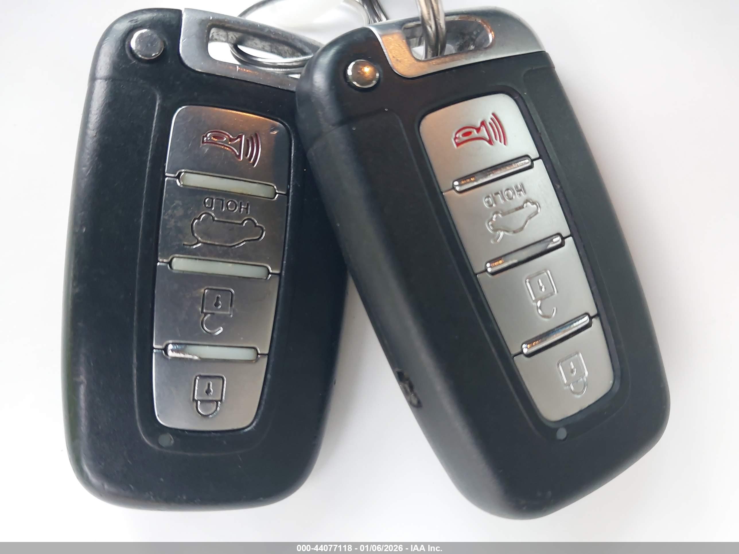 KIA SORENTO image 11