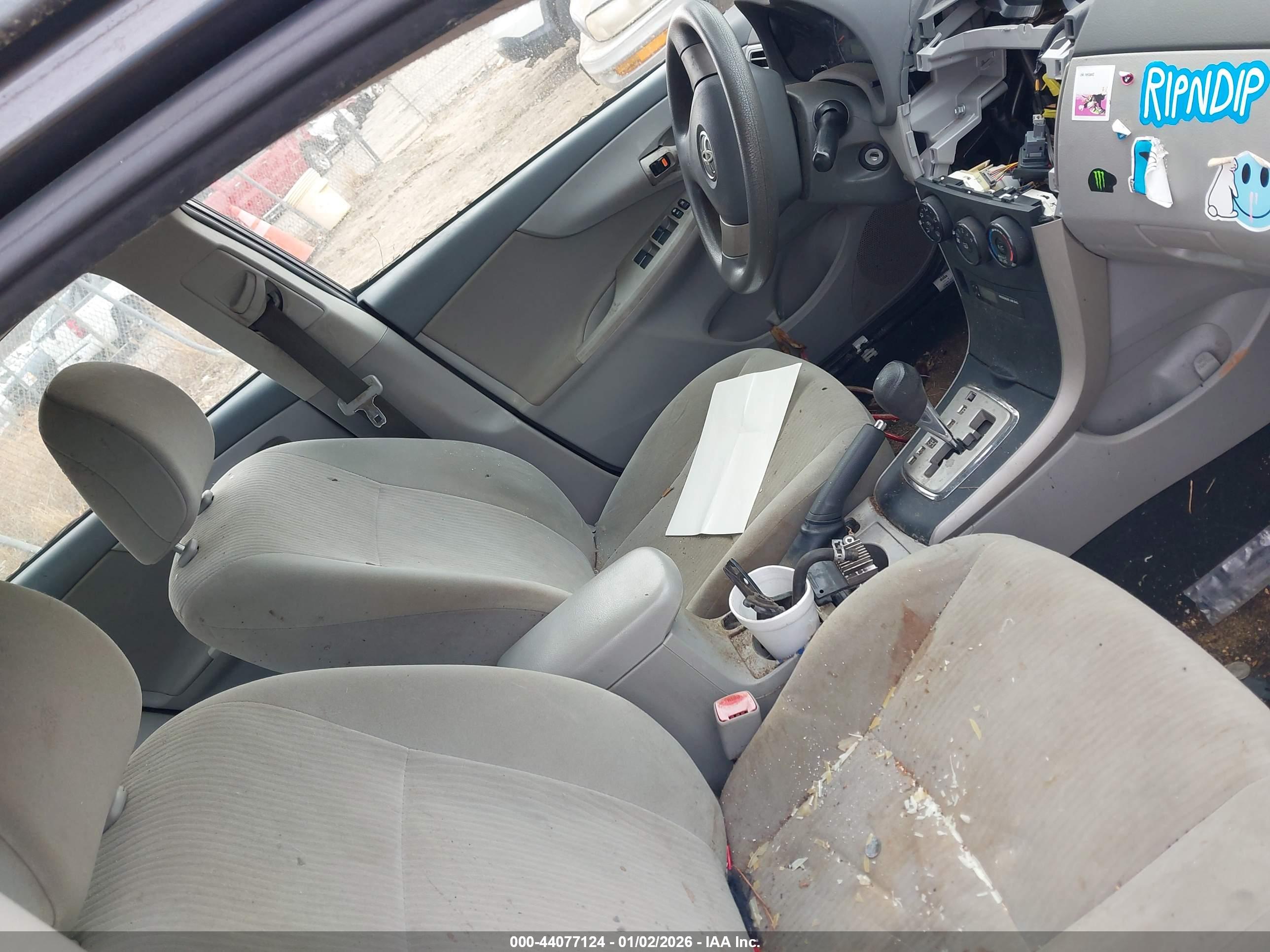 TOYOTA COROLLA image 5