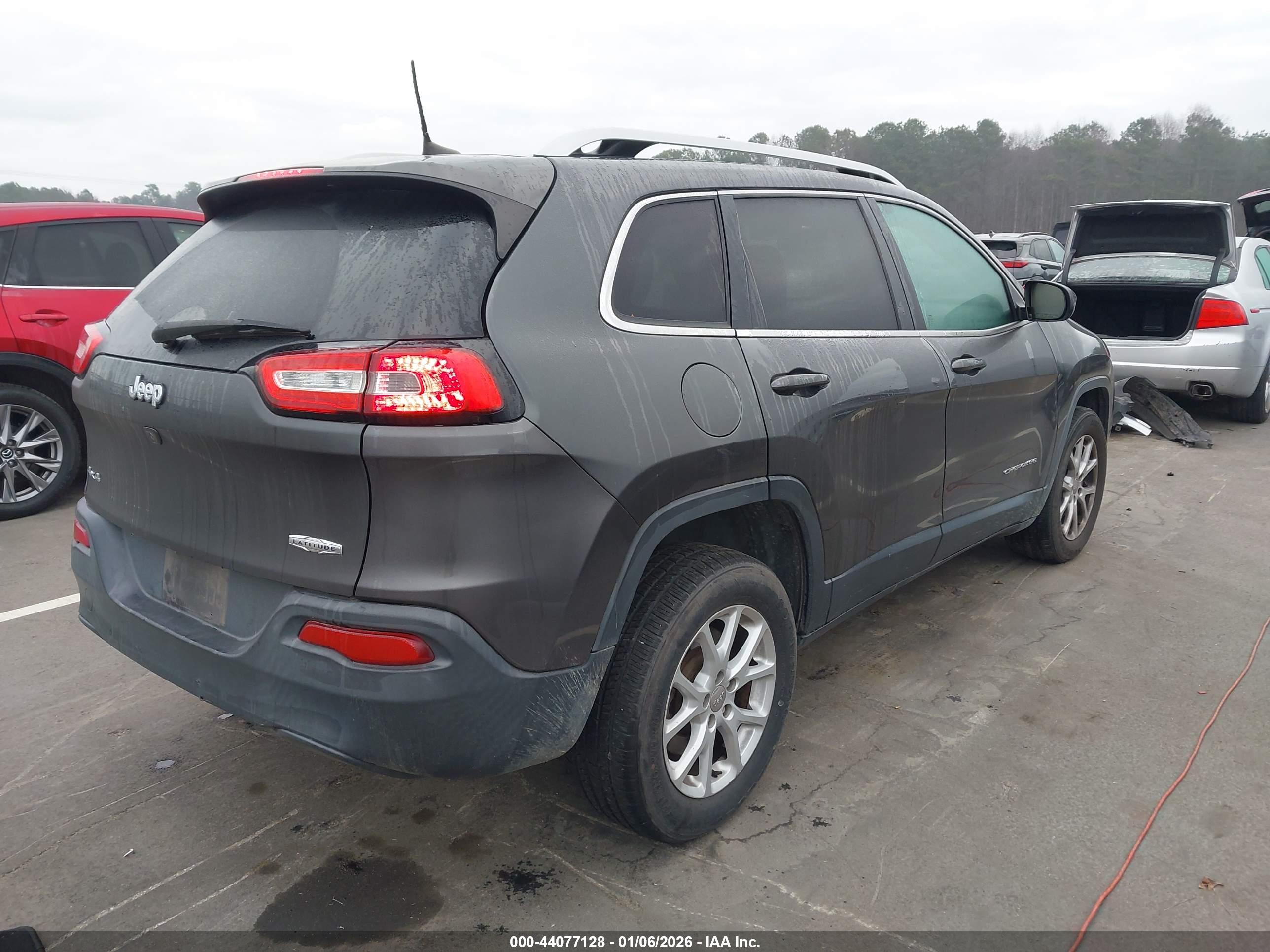 JEEP CHEROKEE image 4