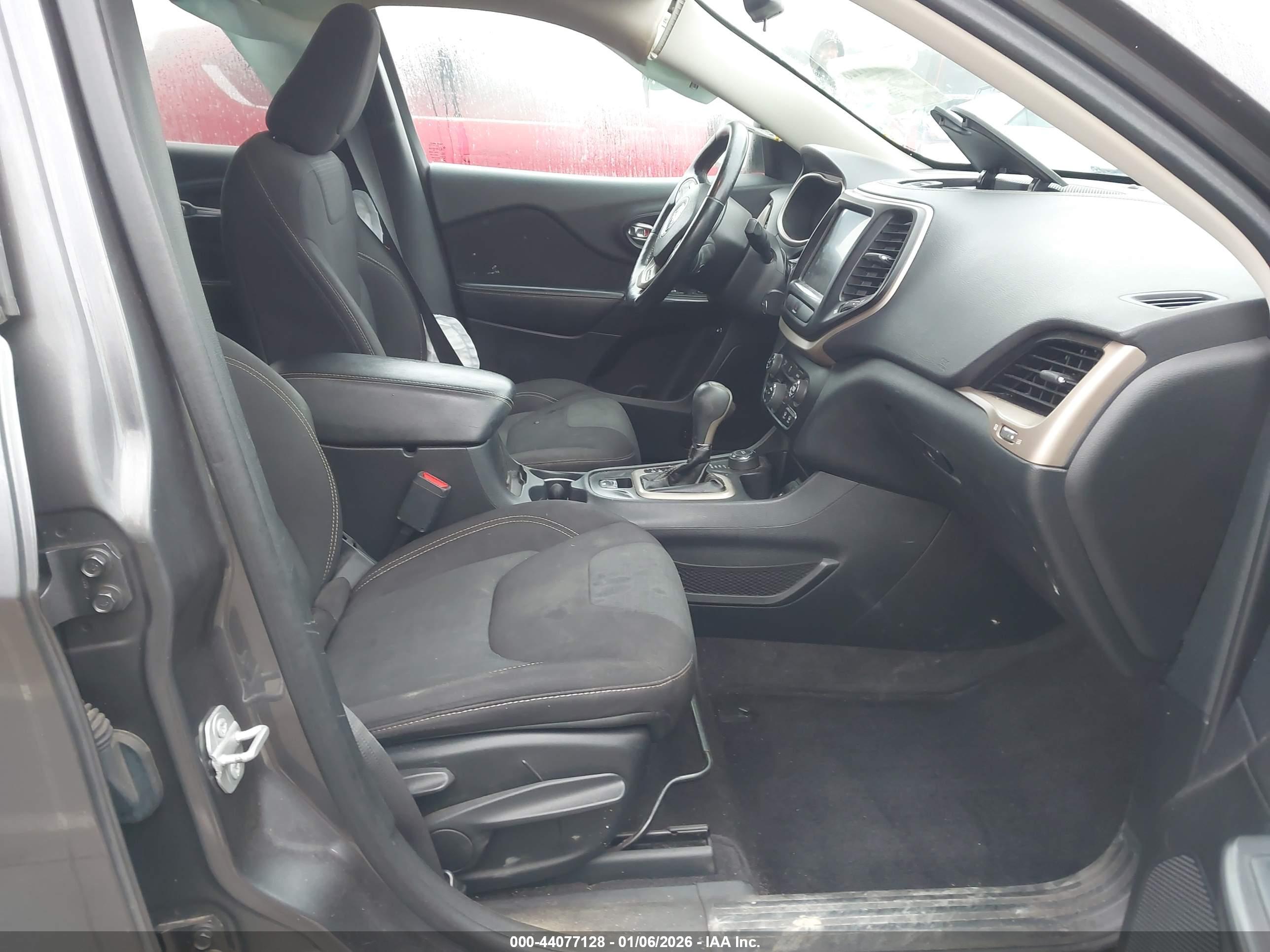 JEEP CHEROKEE image 5
