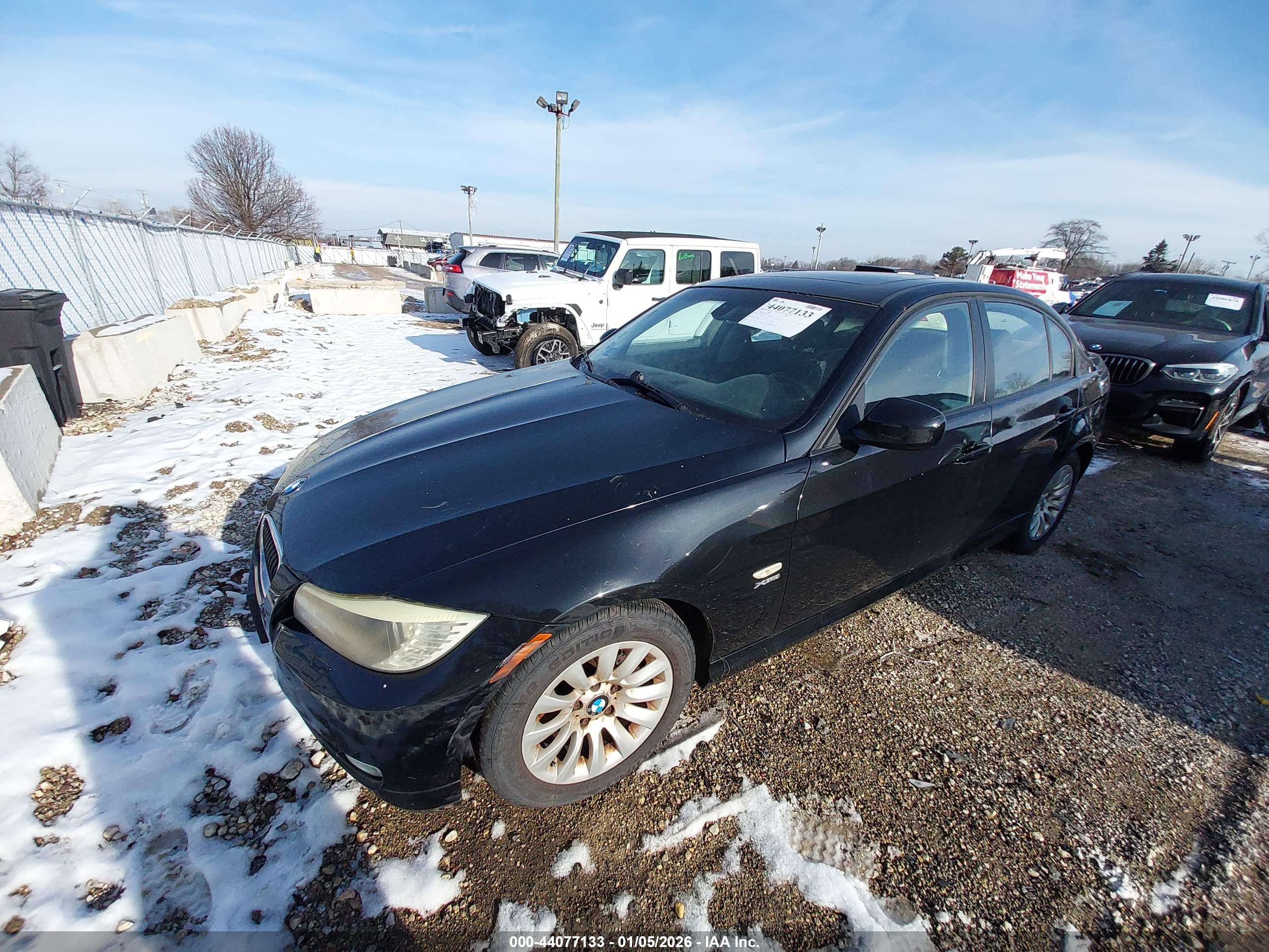 BMW 328I image 2