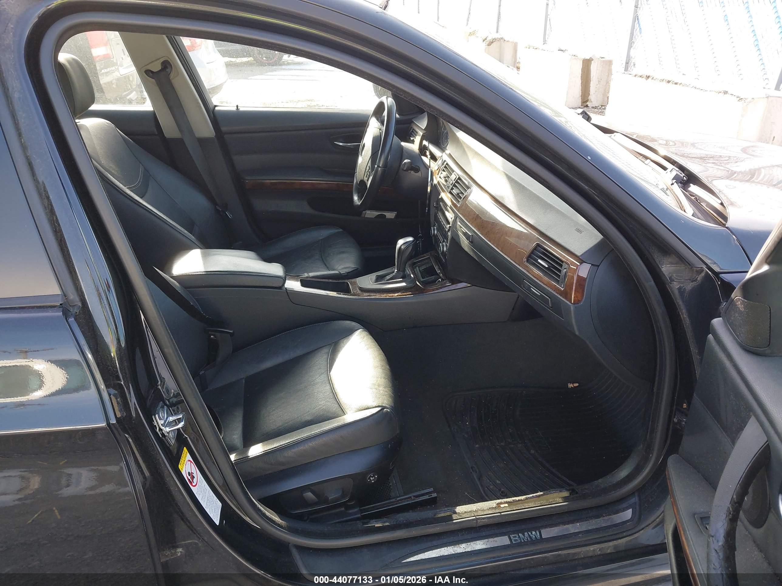 BMW 328I image 5