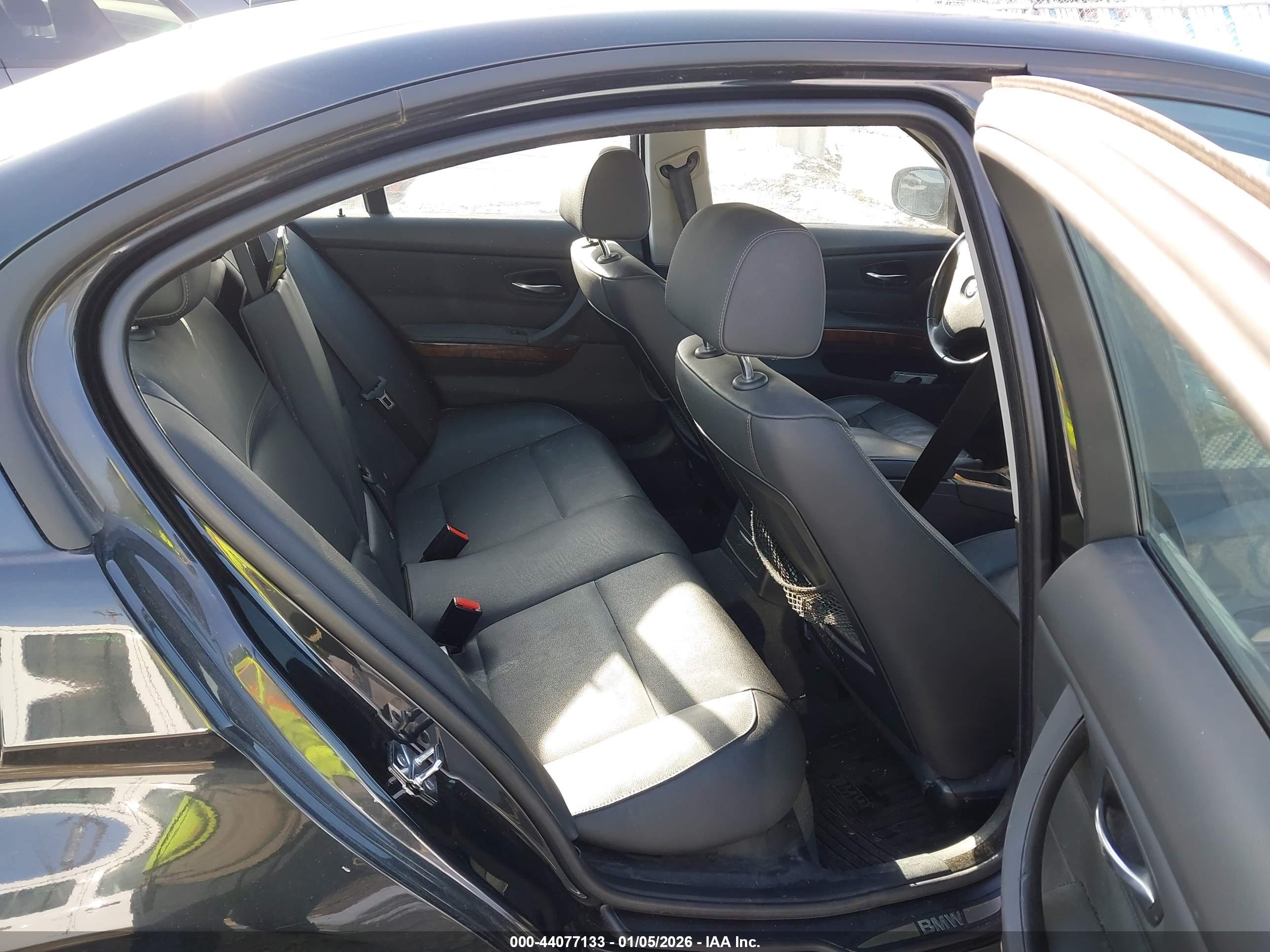 BMW 328I image 8