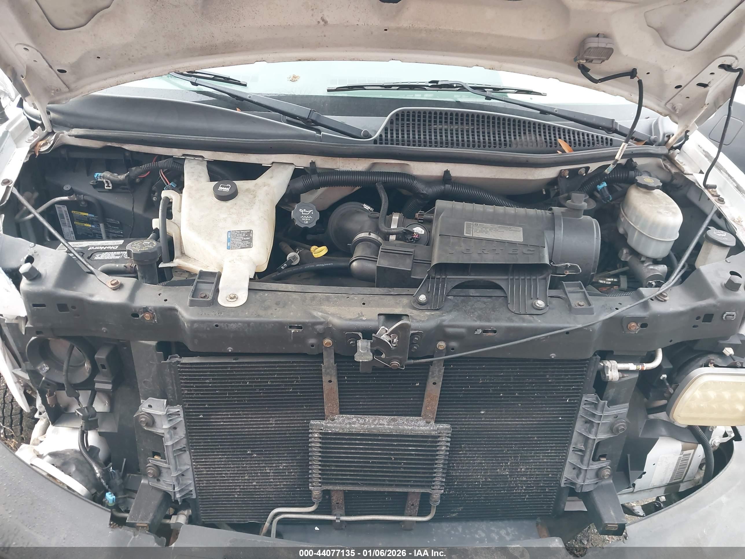 CHEVROLET EXPRESS image 10