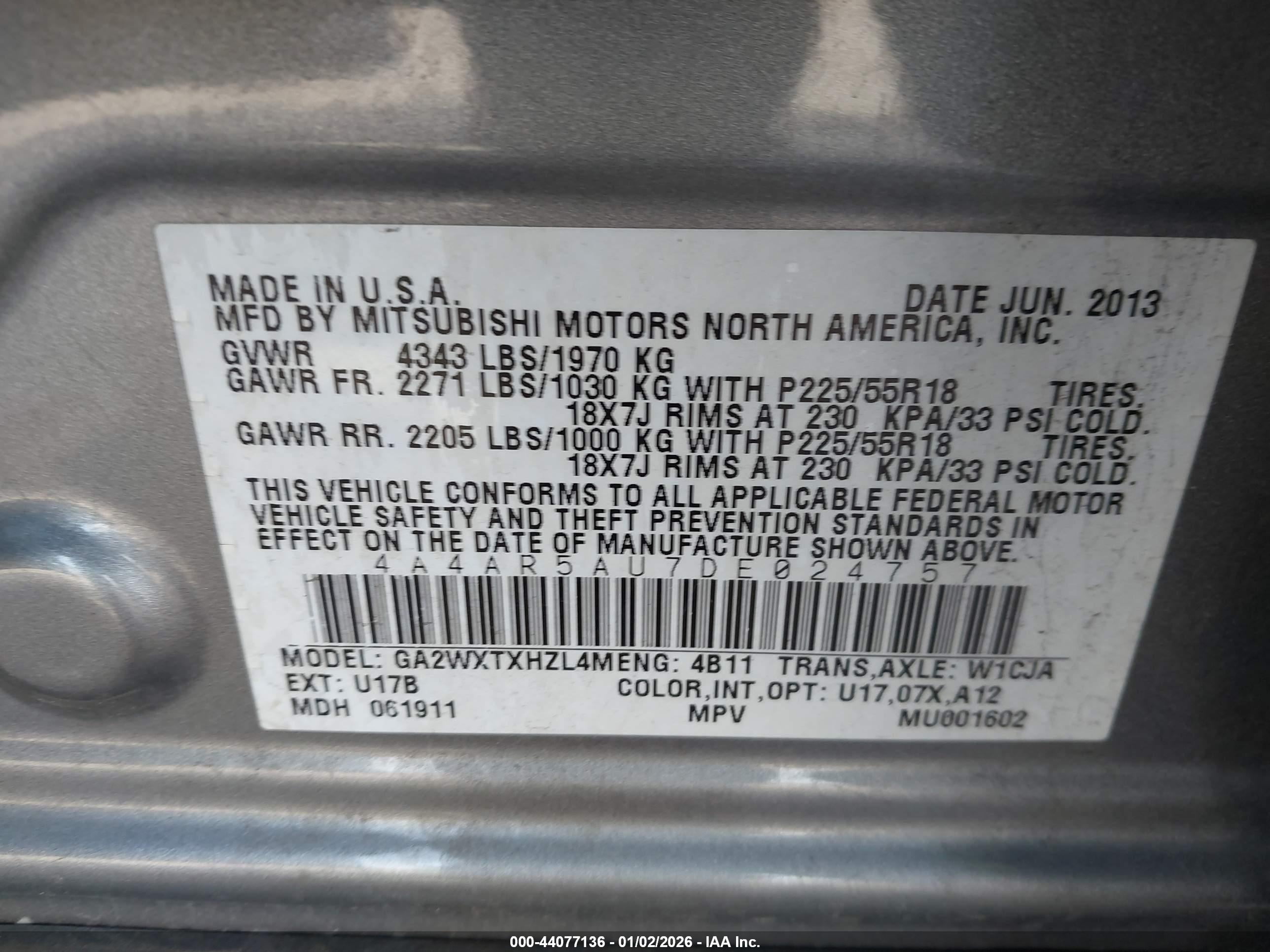 MITSUBISHI OUTLANDER image 9