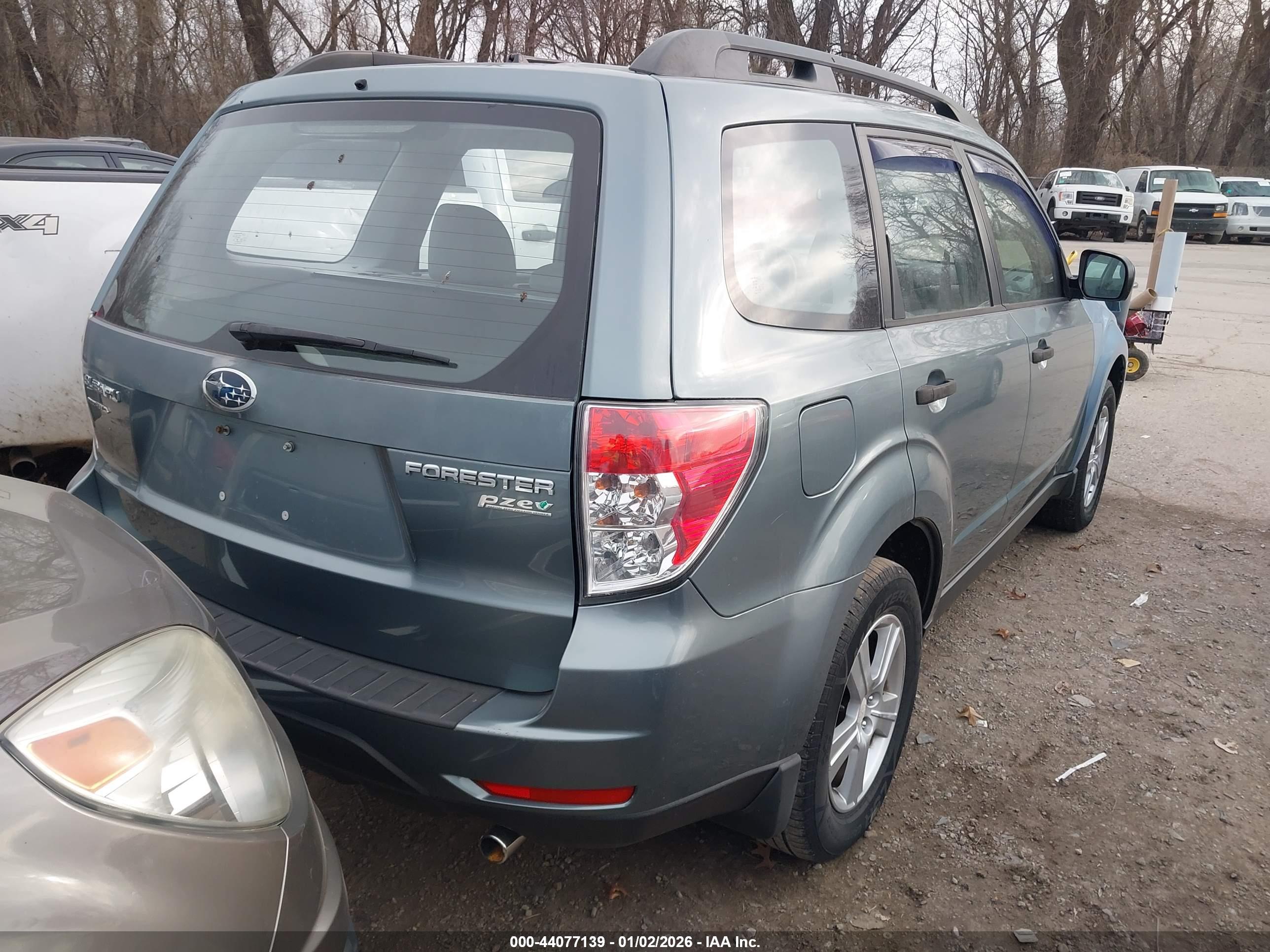 SUBARU FORESTER image 4