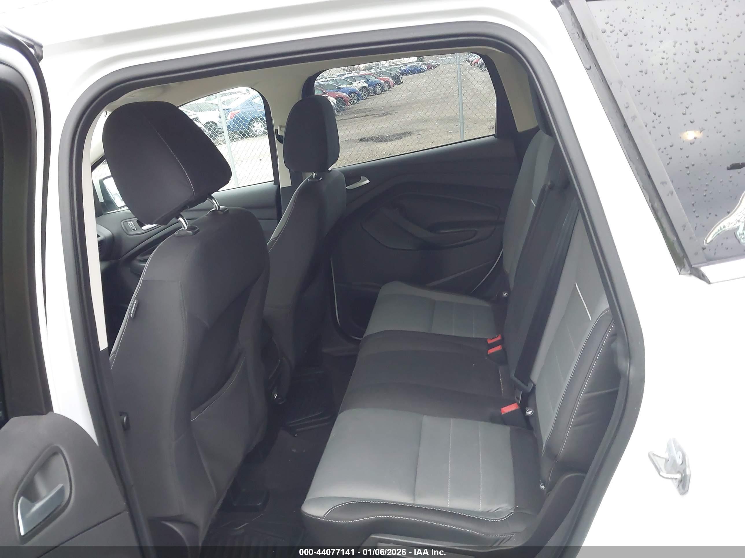 FORD ESCAPE image 8
