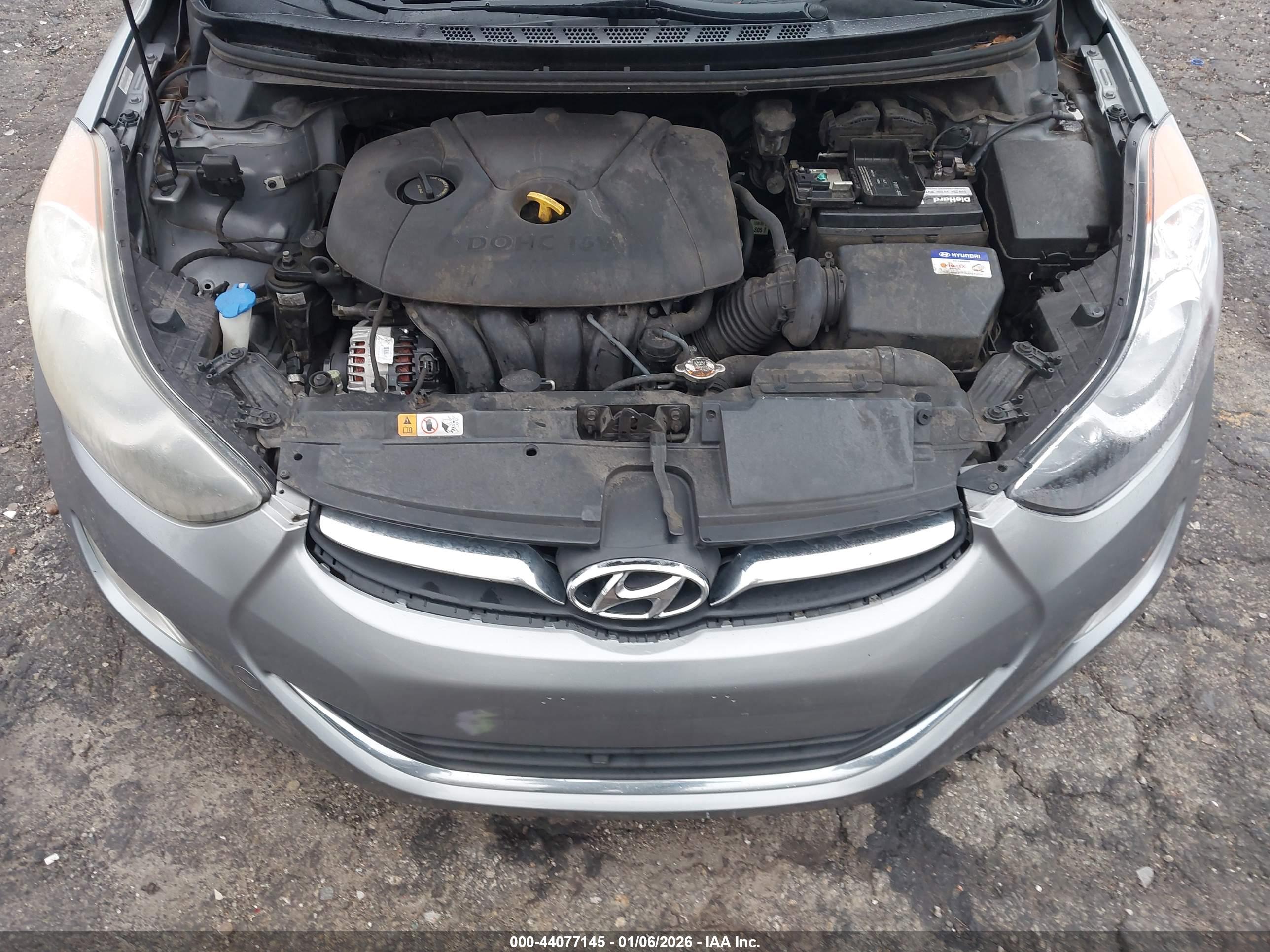 HYUNDAI ELANTRA image 10