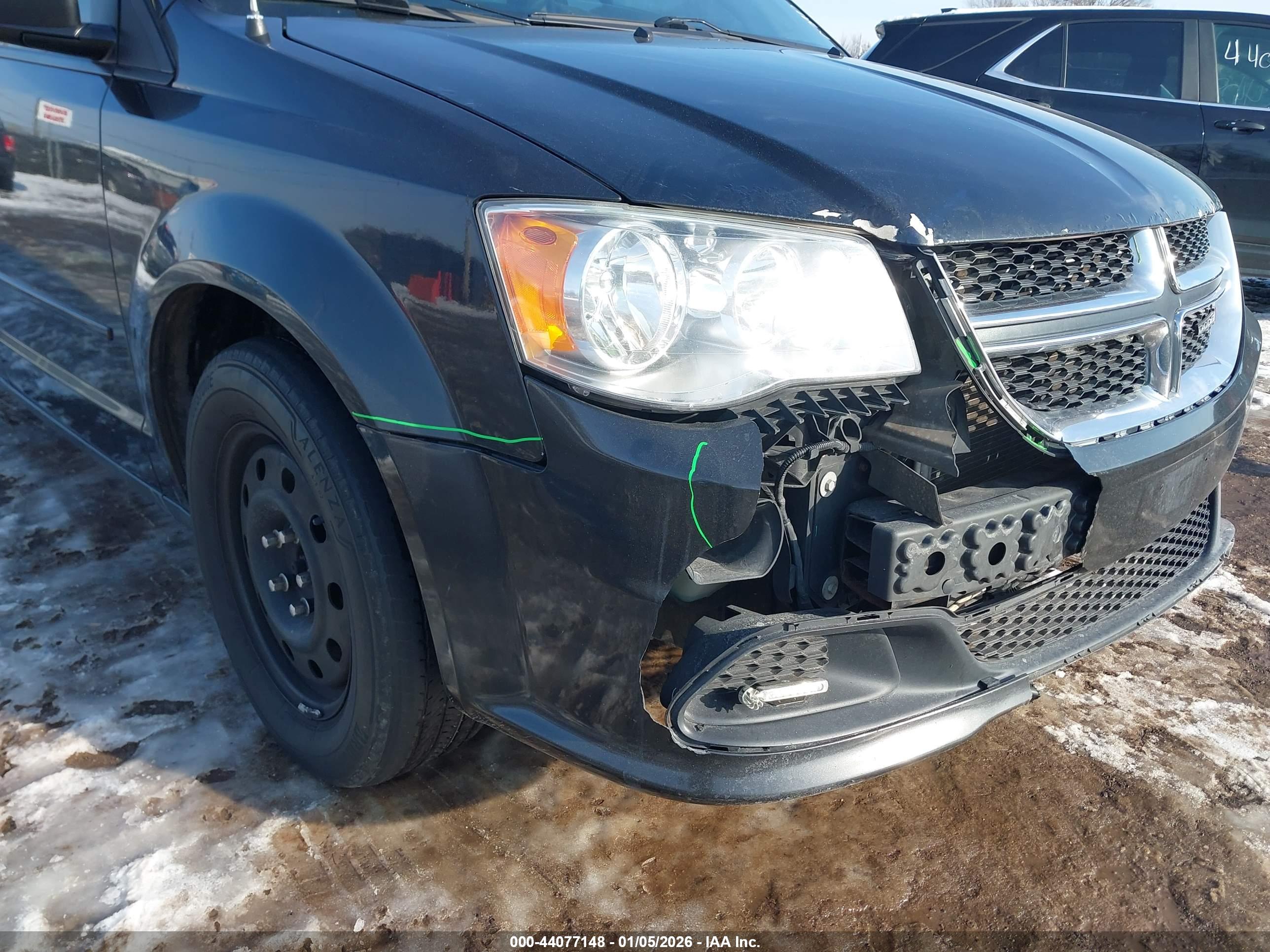 DODGE GRAND image 6
