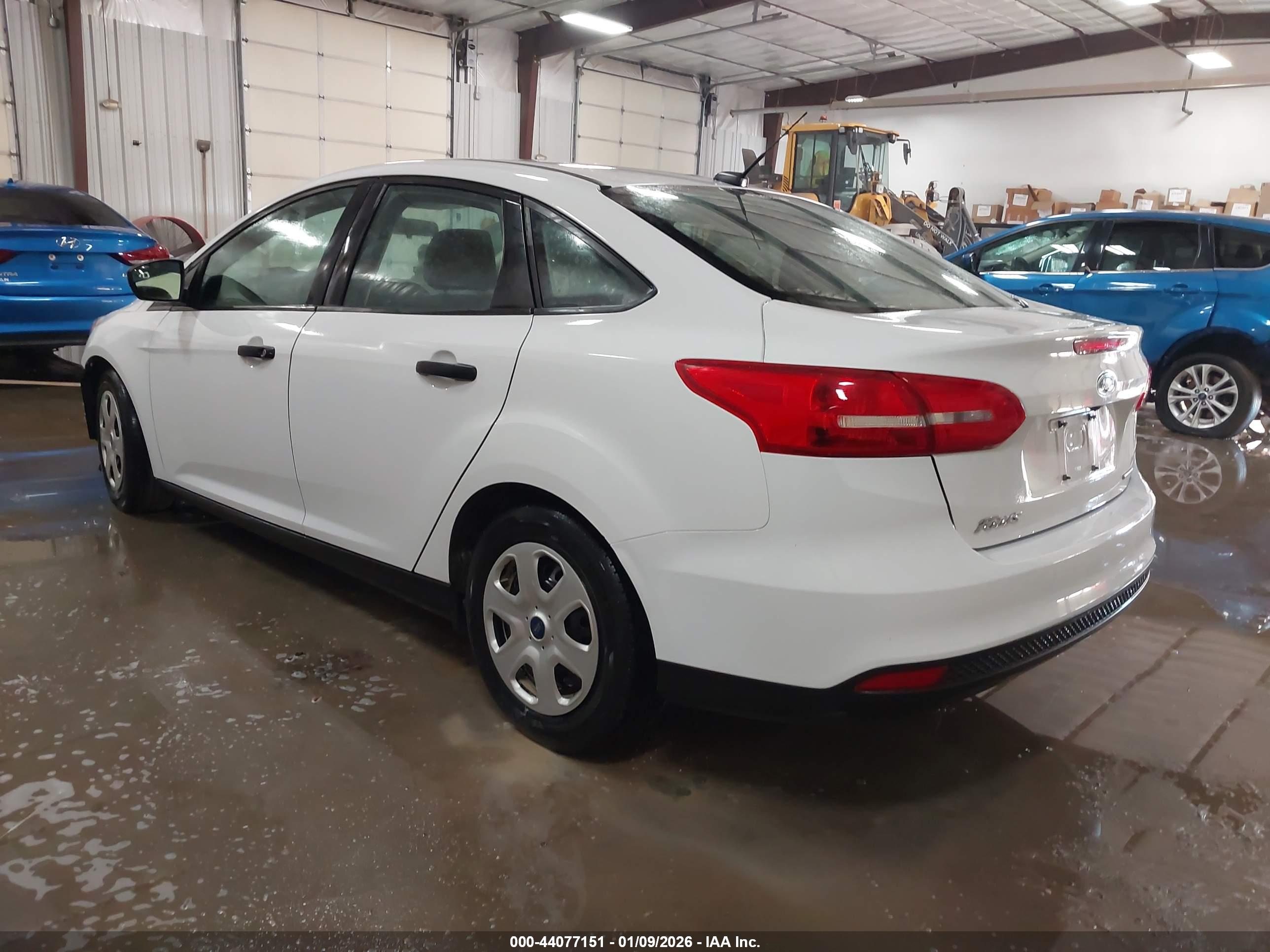FORD FOCUS image 3