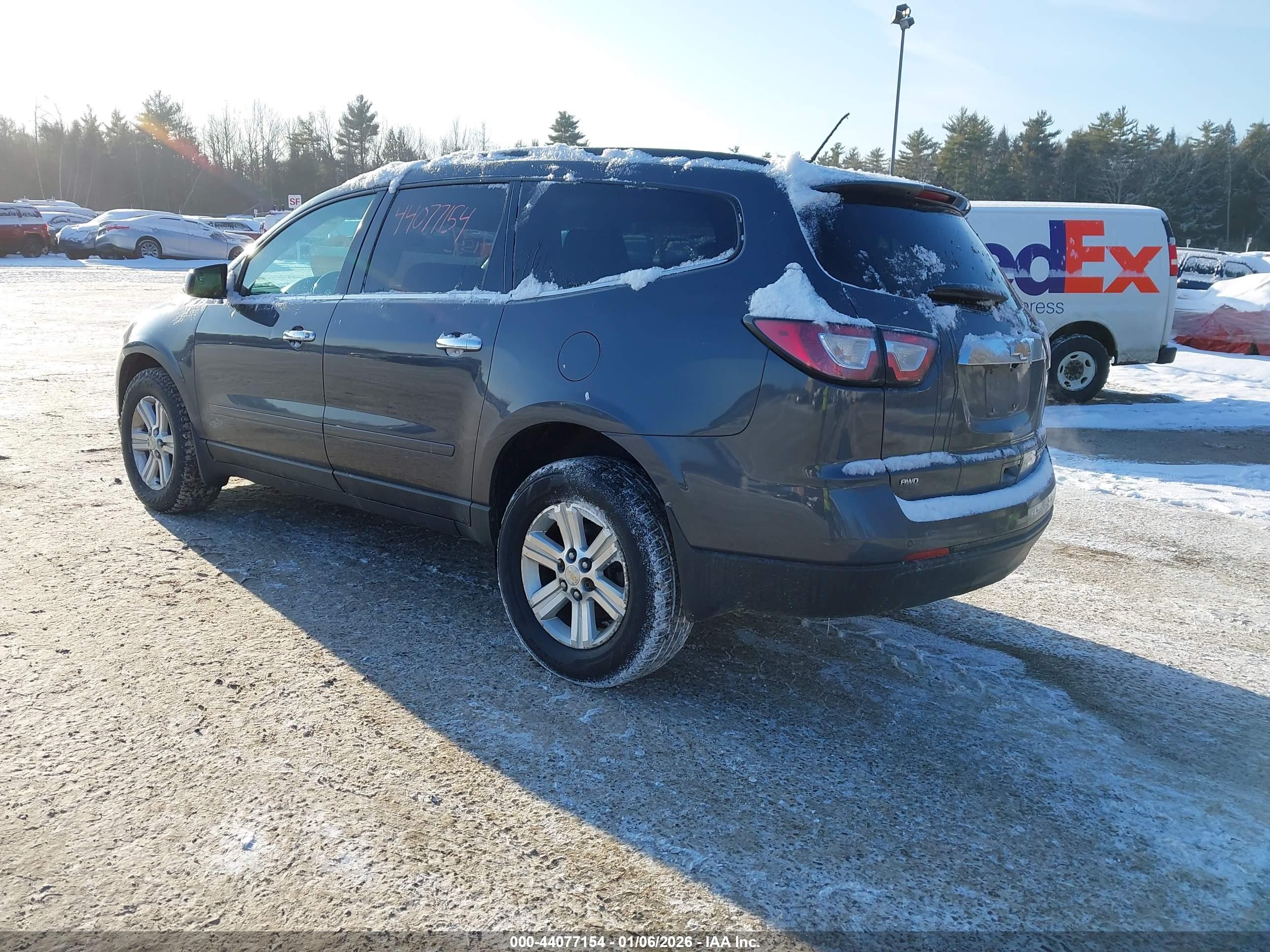 CHEVROLET TRAVERSE image 3