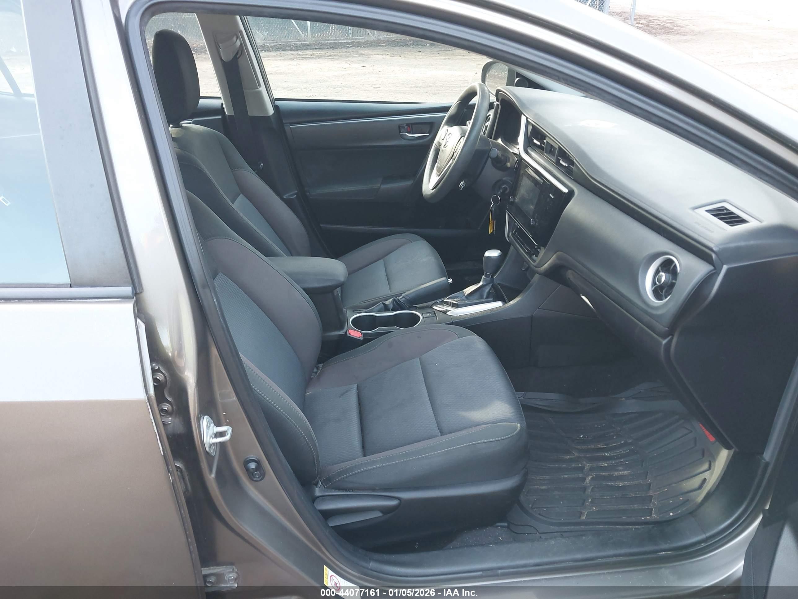 TOYOTA COROLLA image 5