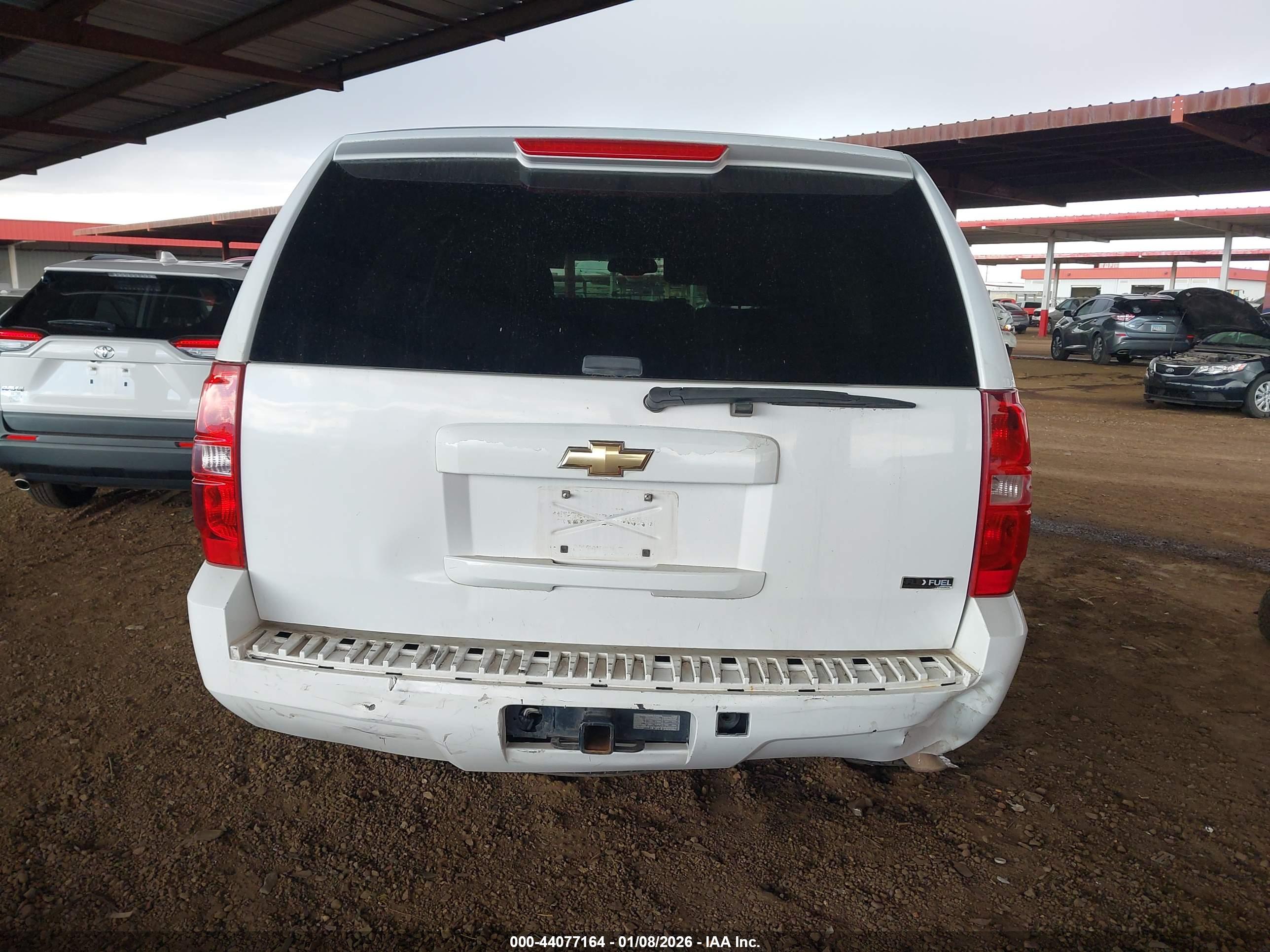 CHEVROLET TAHOE image 6
