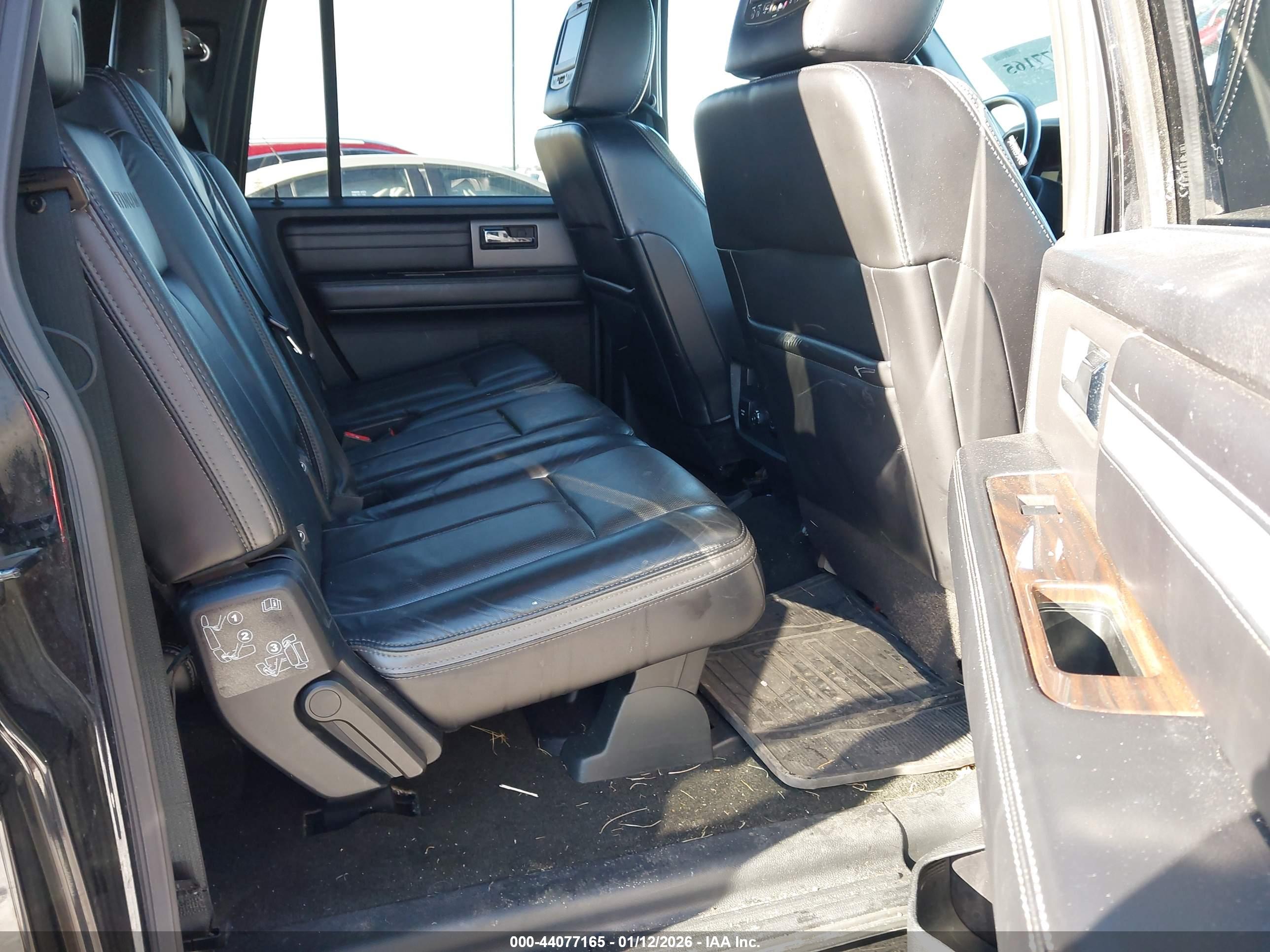 FORD EXPEDITION image 8