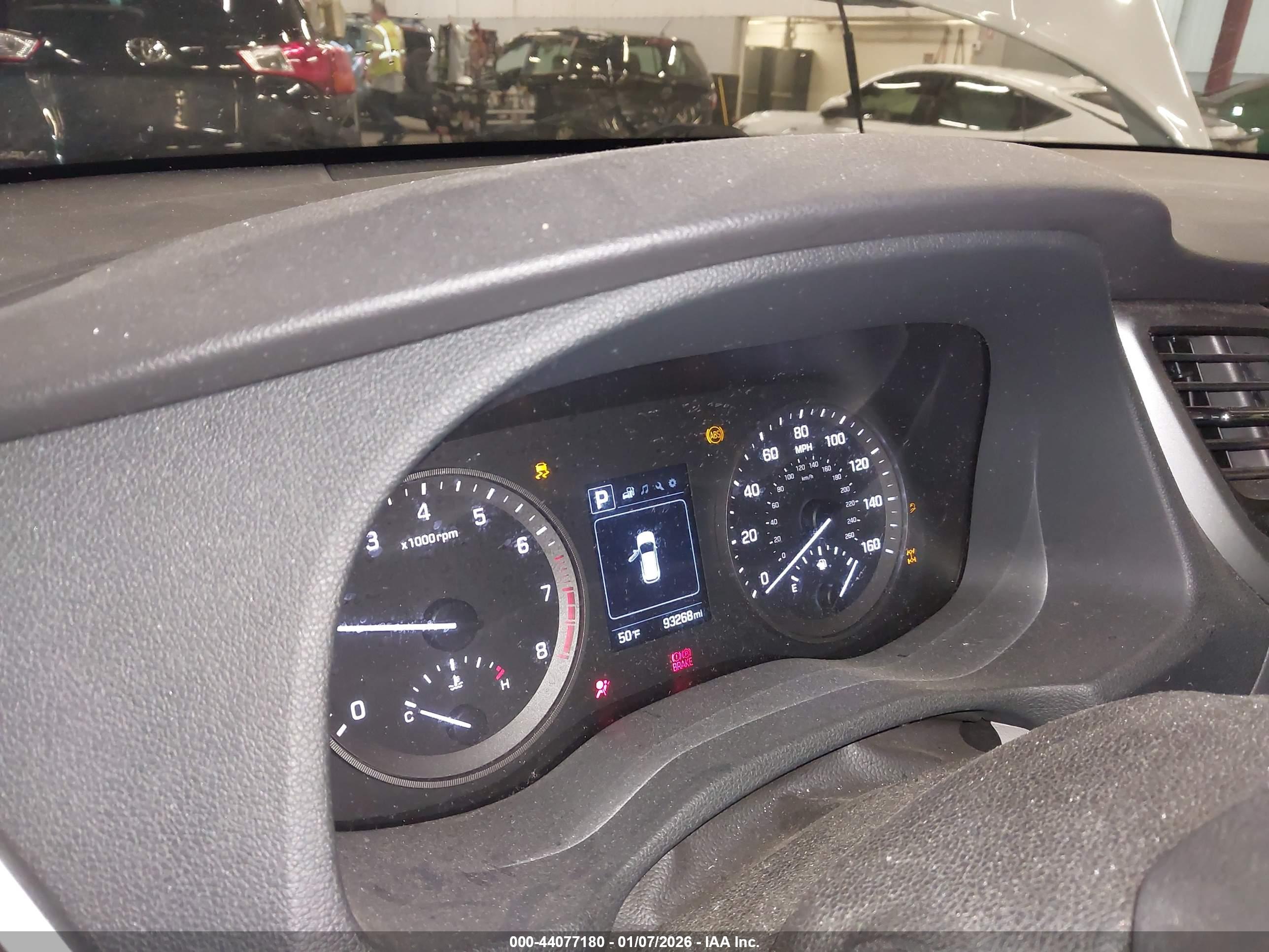 HYUNDAI TUCSON image 7