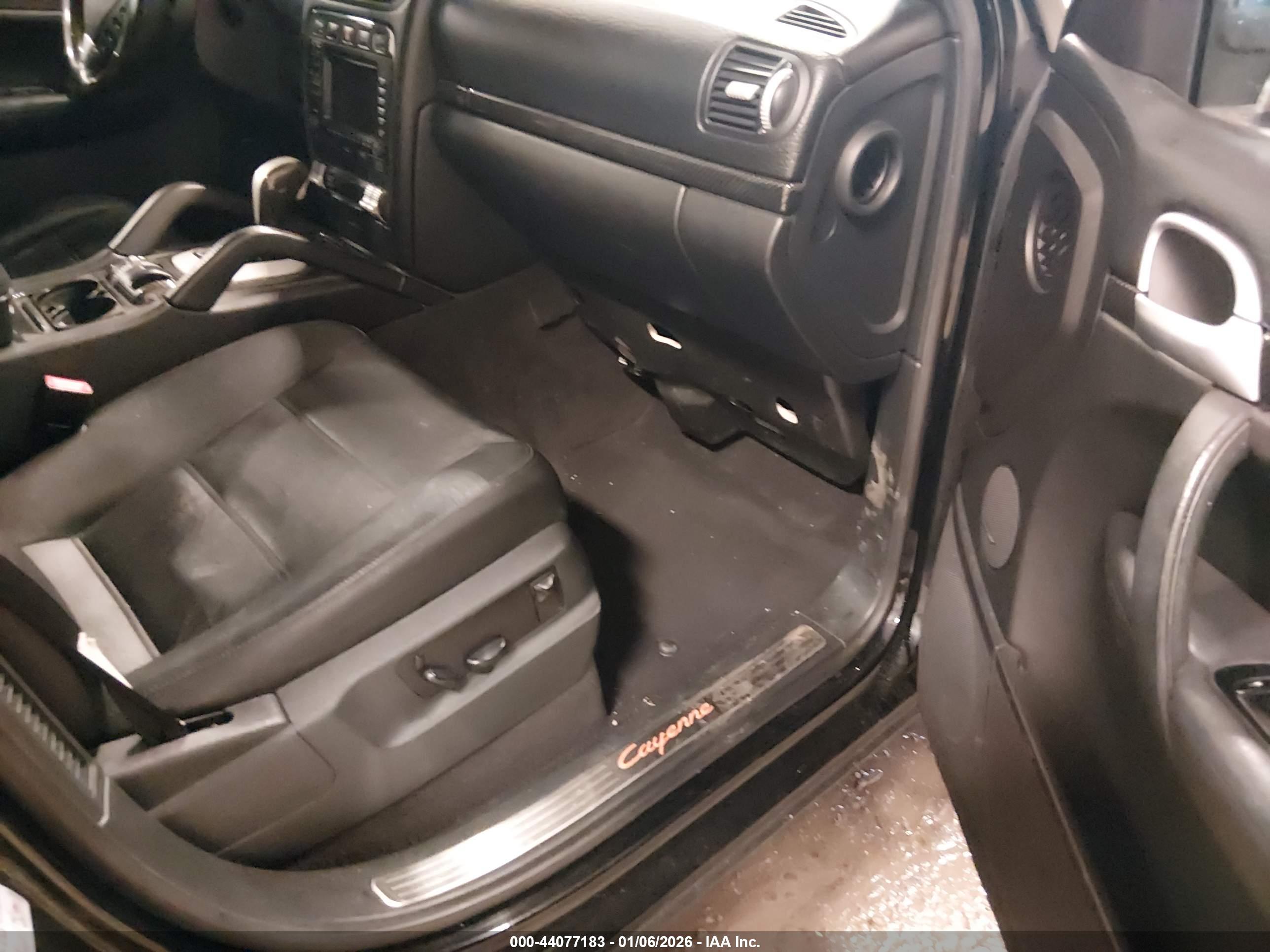 PORSCHE CAYENNE image 5