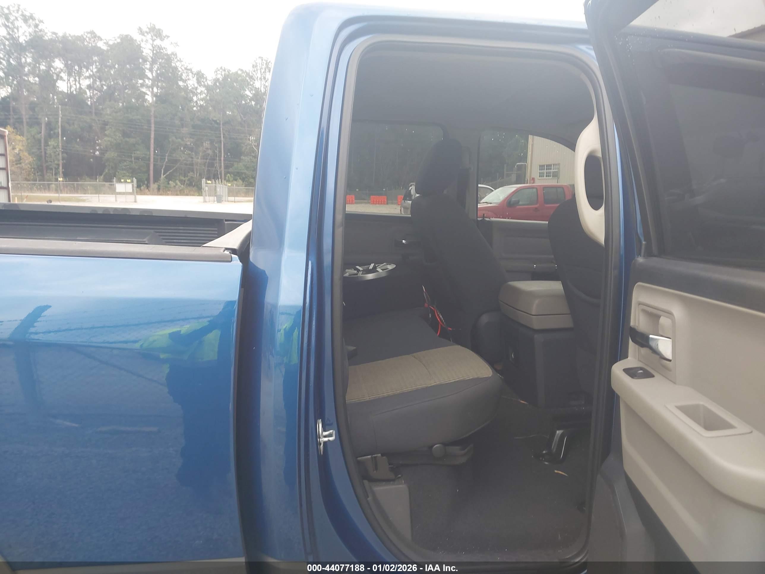 DODGE RAM image 8