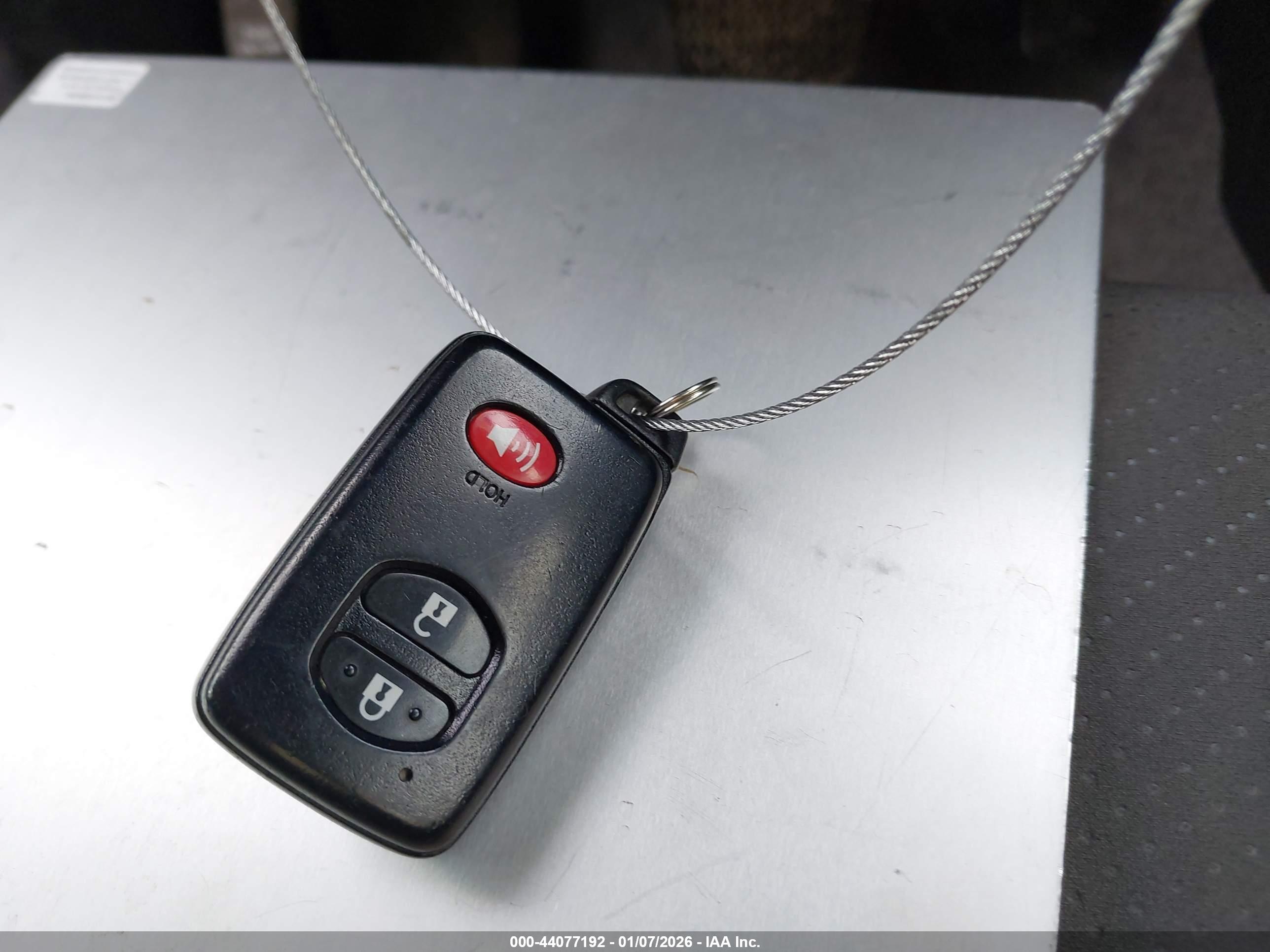 TOYOTA PRIUS image 11