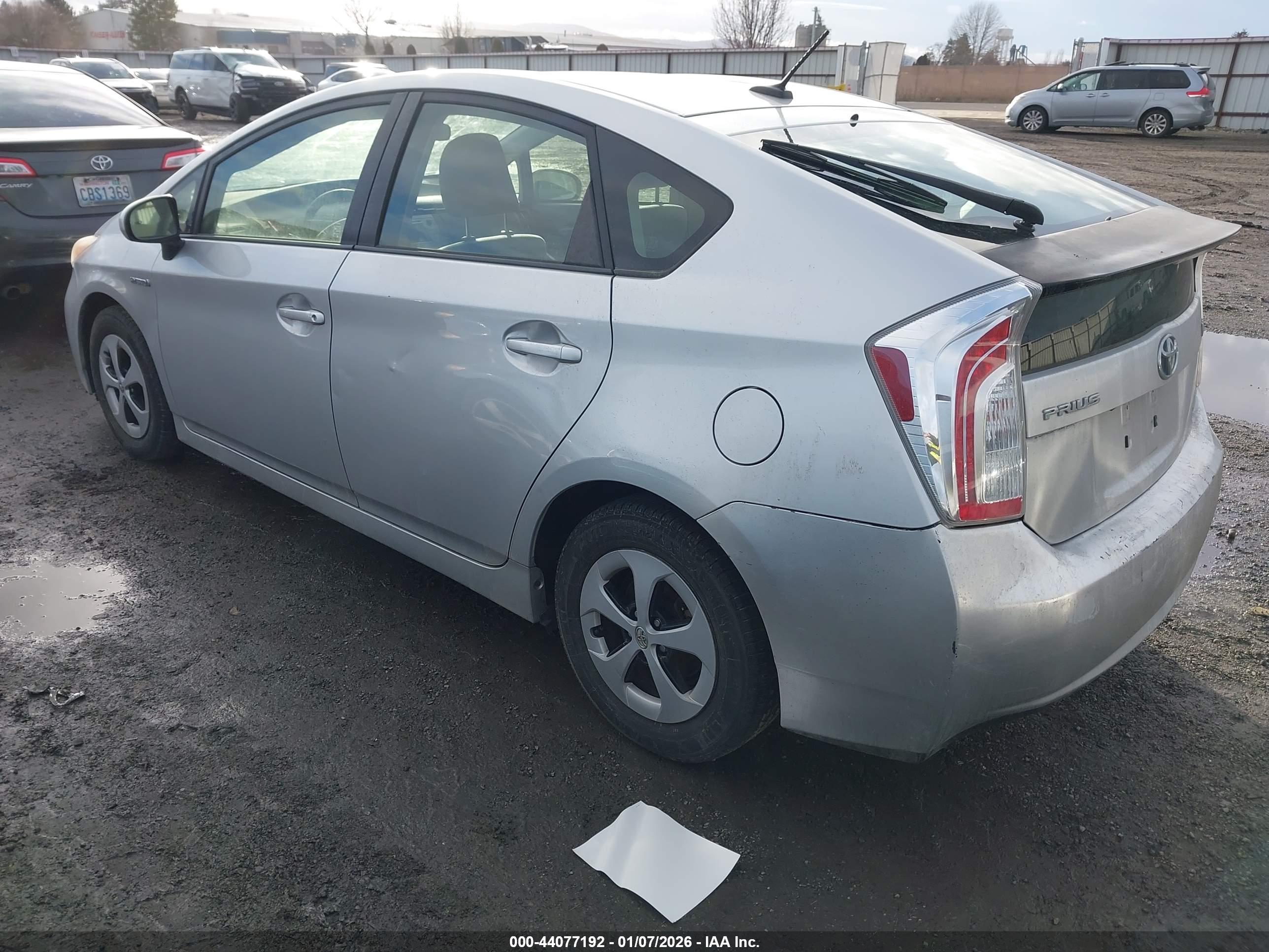TOYOTA PRIUS image 3