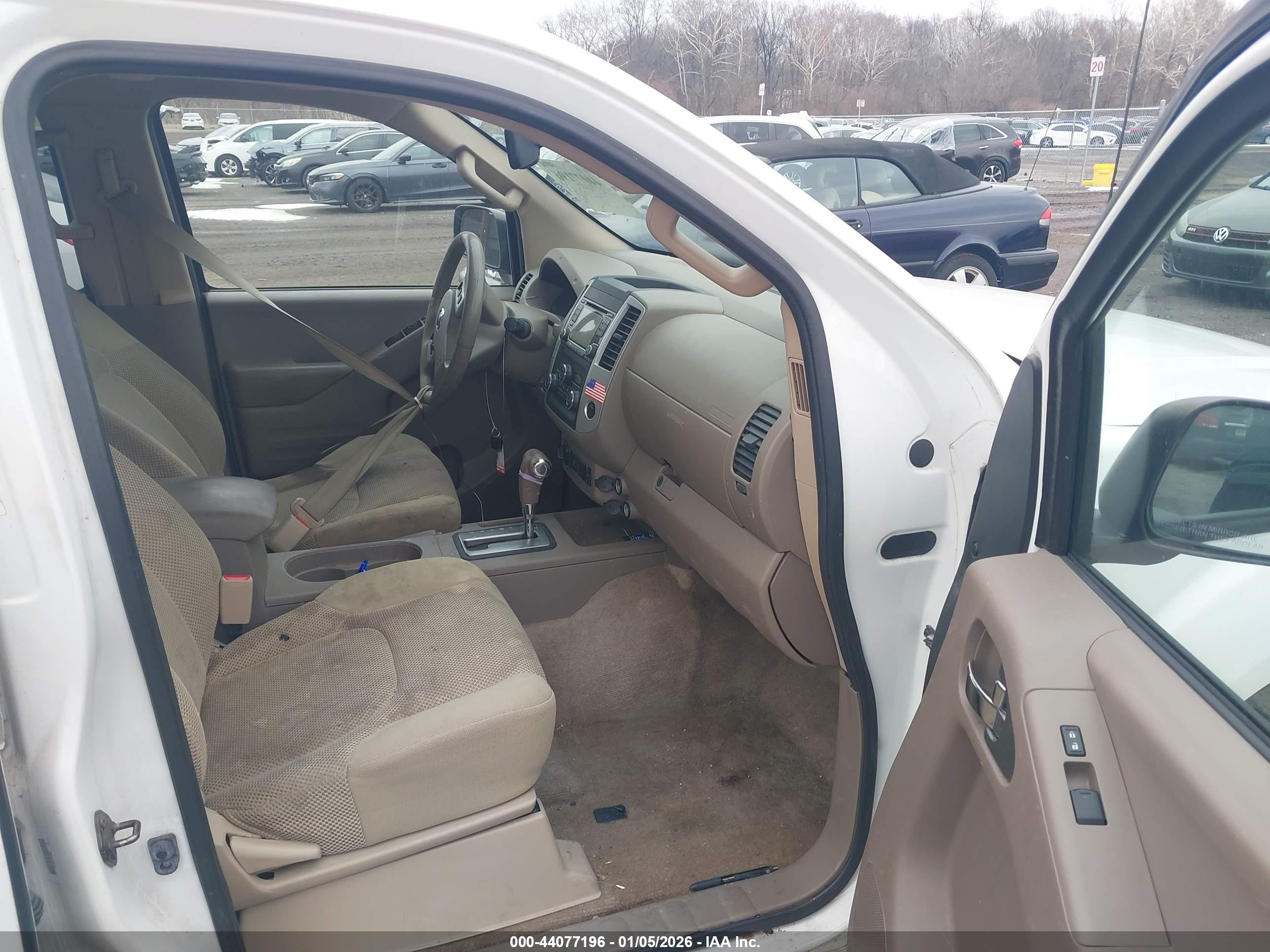 NISSAN FRONTIER image 5