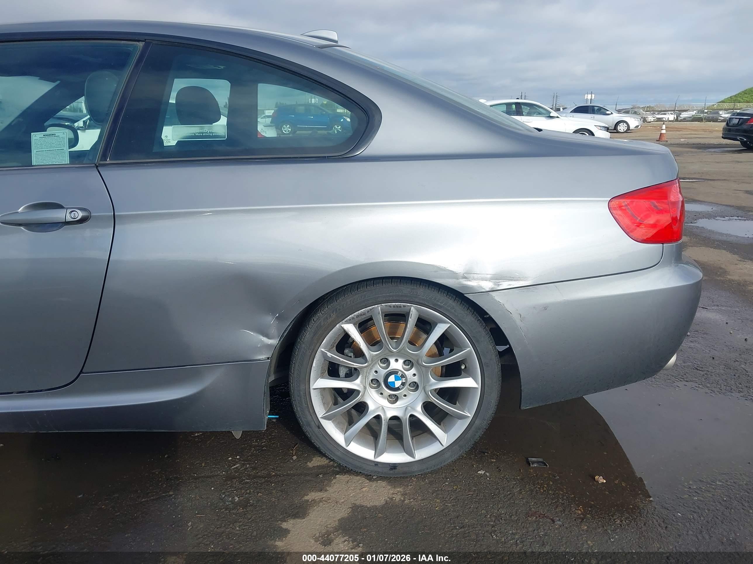 BMW 328I image 6