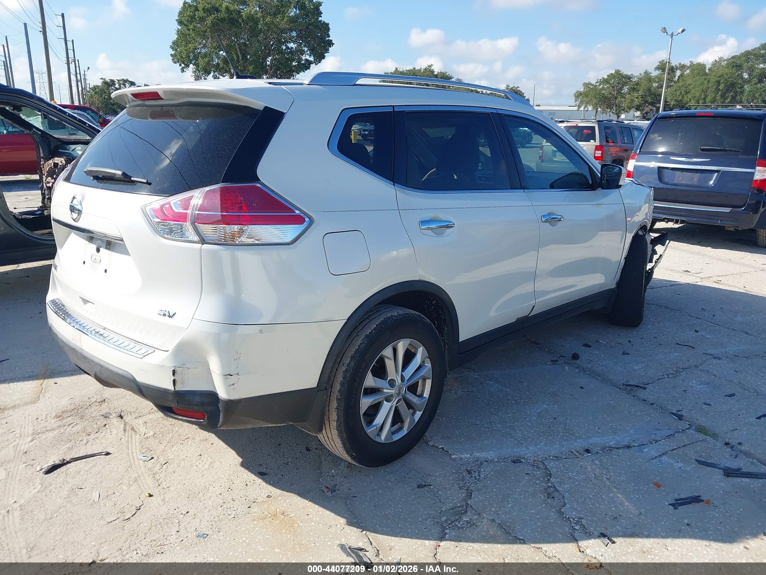 NISSAN ROGUE image 4