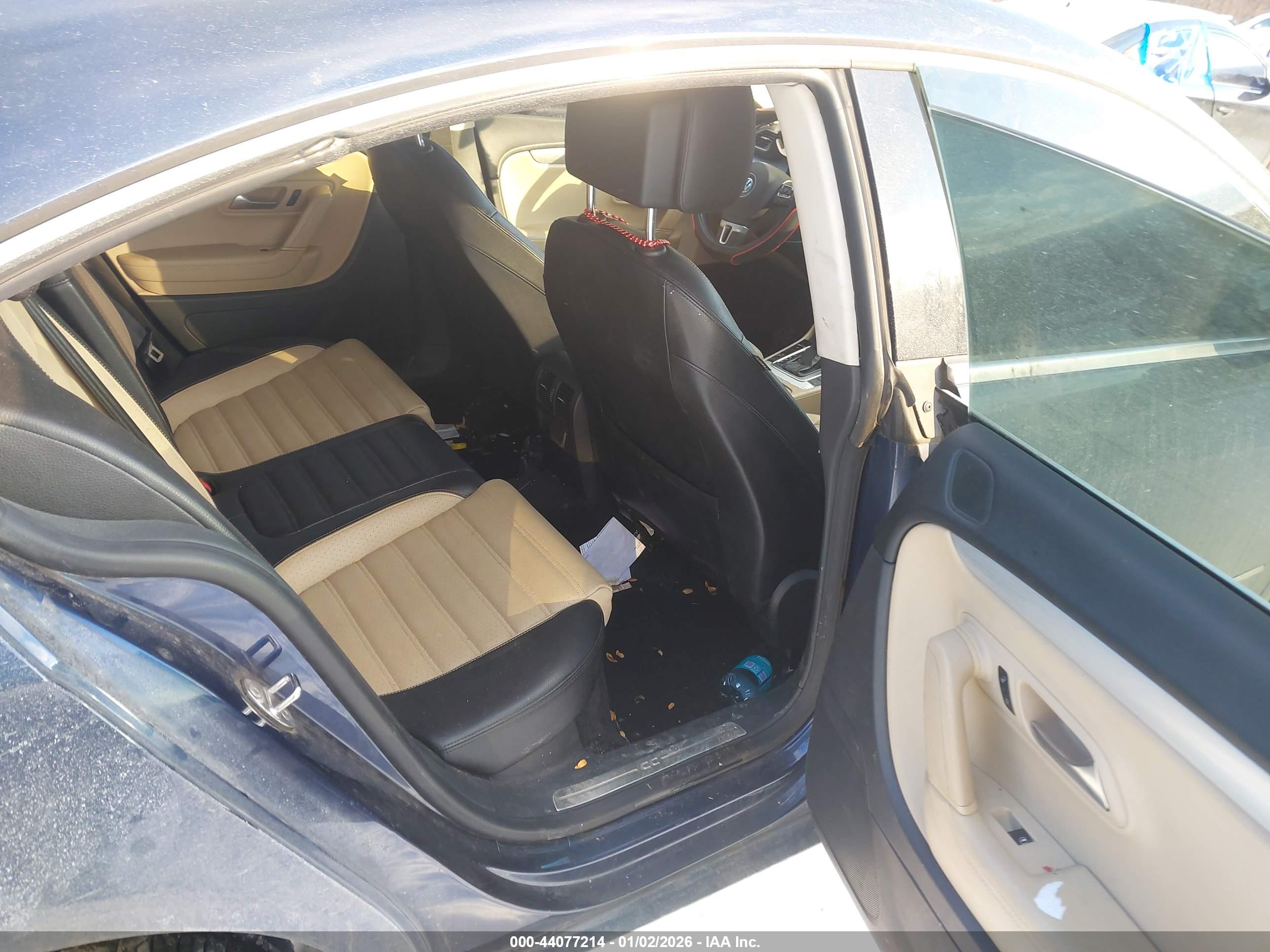 VOLKSWAGEN CC image 8