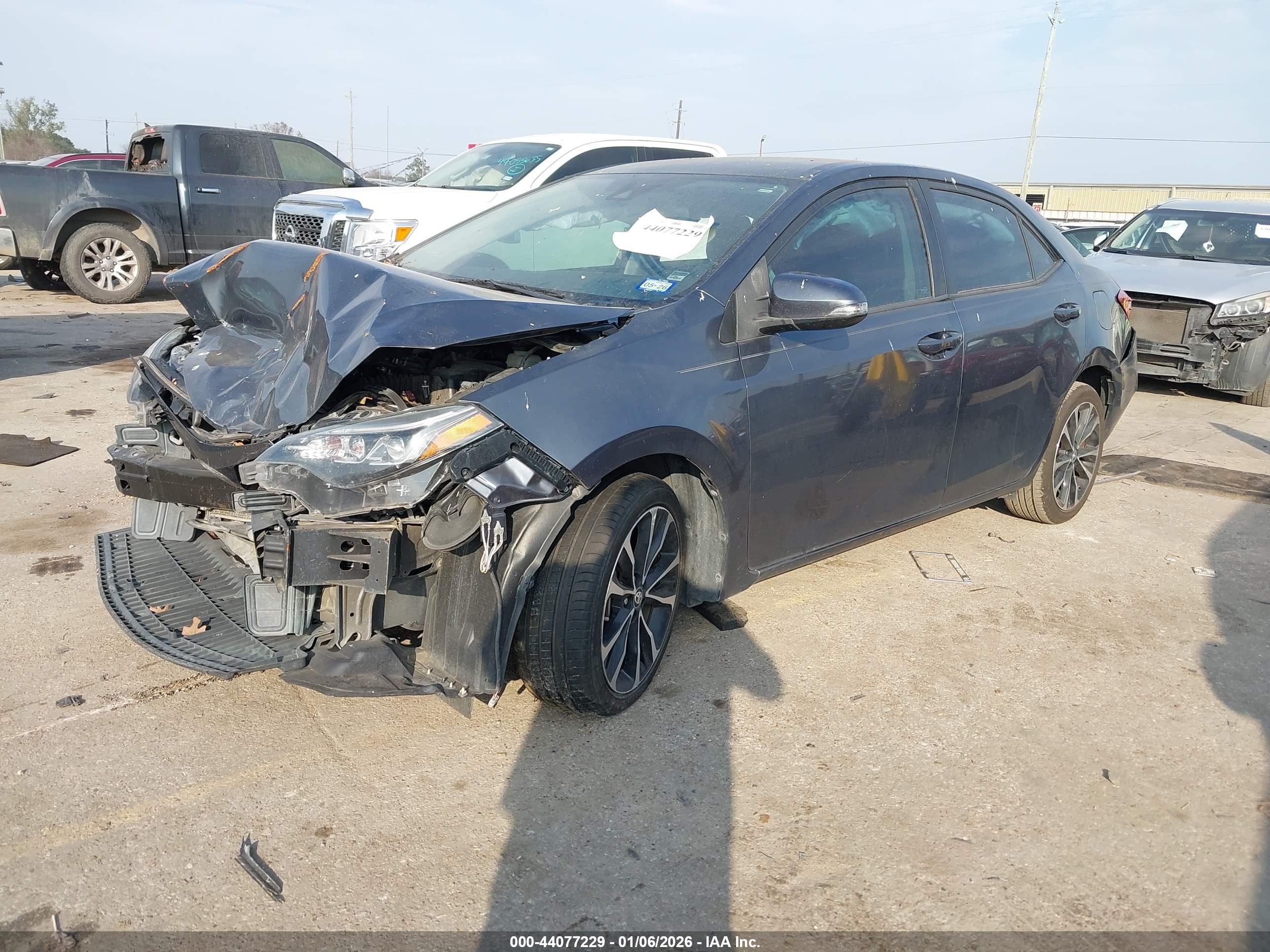TOYOTA COROLLA image 2