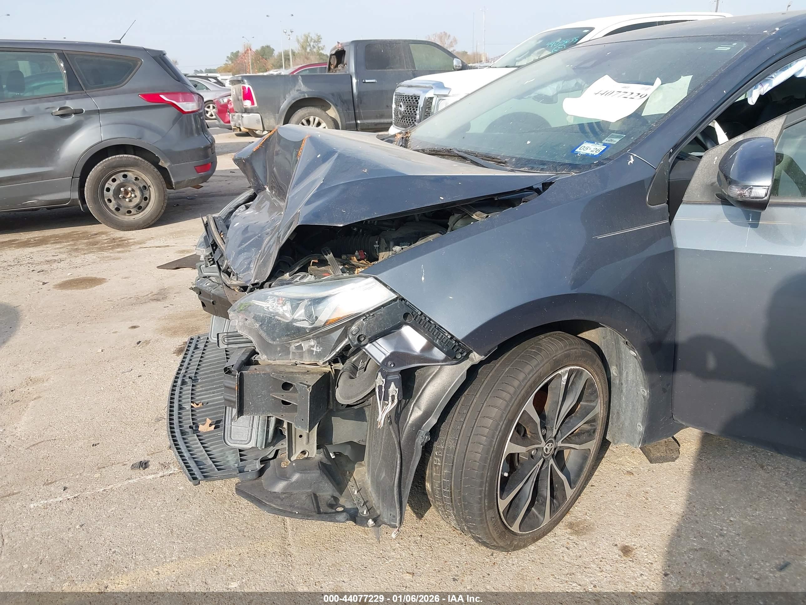 TOYOTA COROLLA image 6