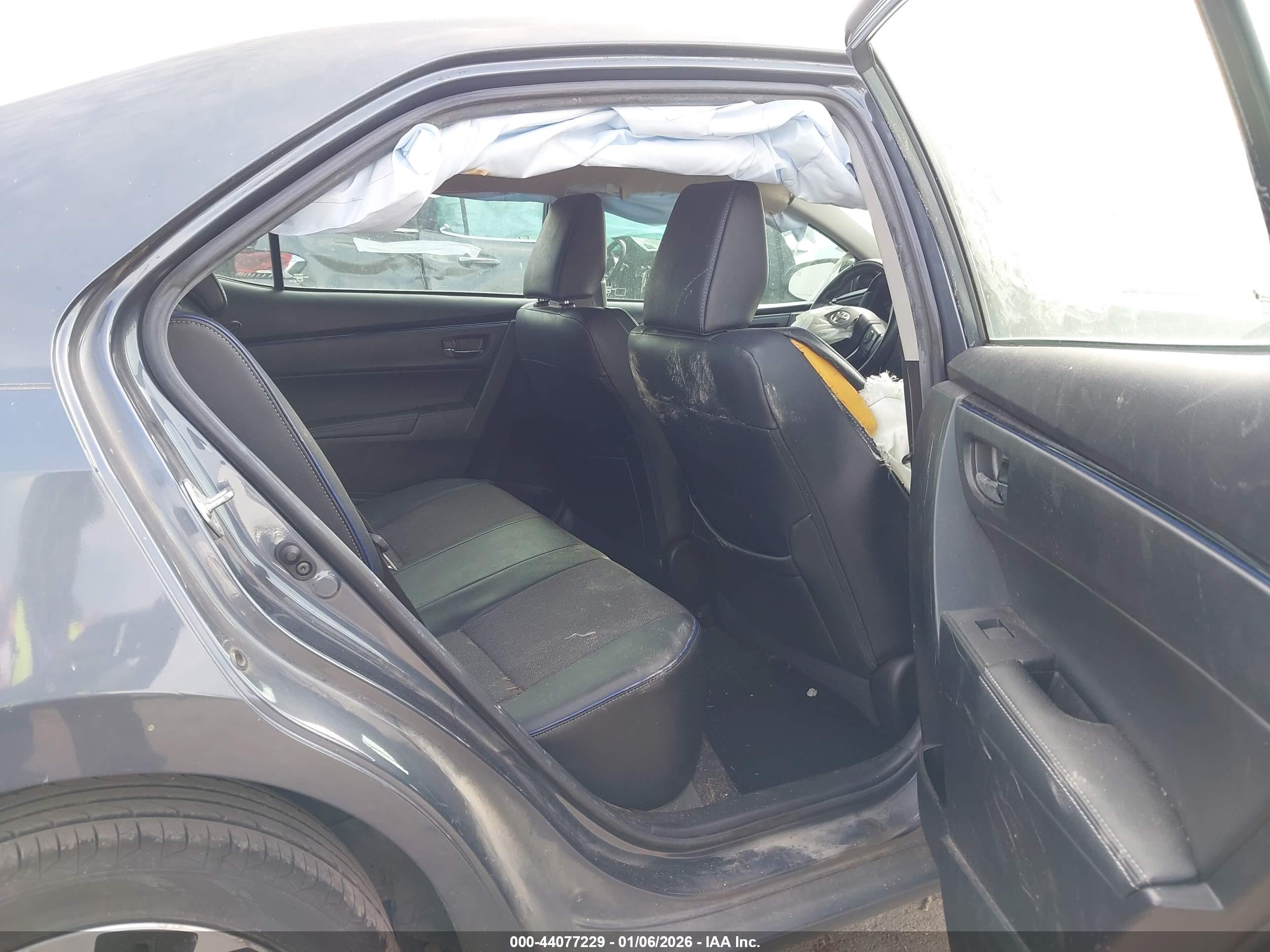 TOYOTA COROLLA image 8