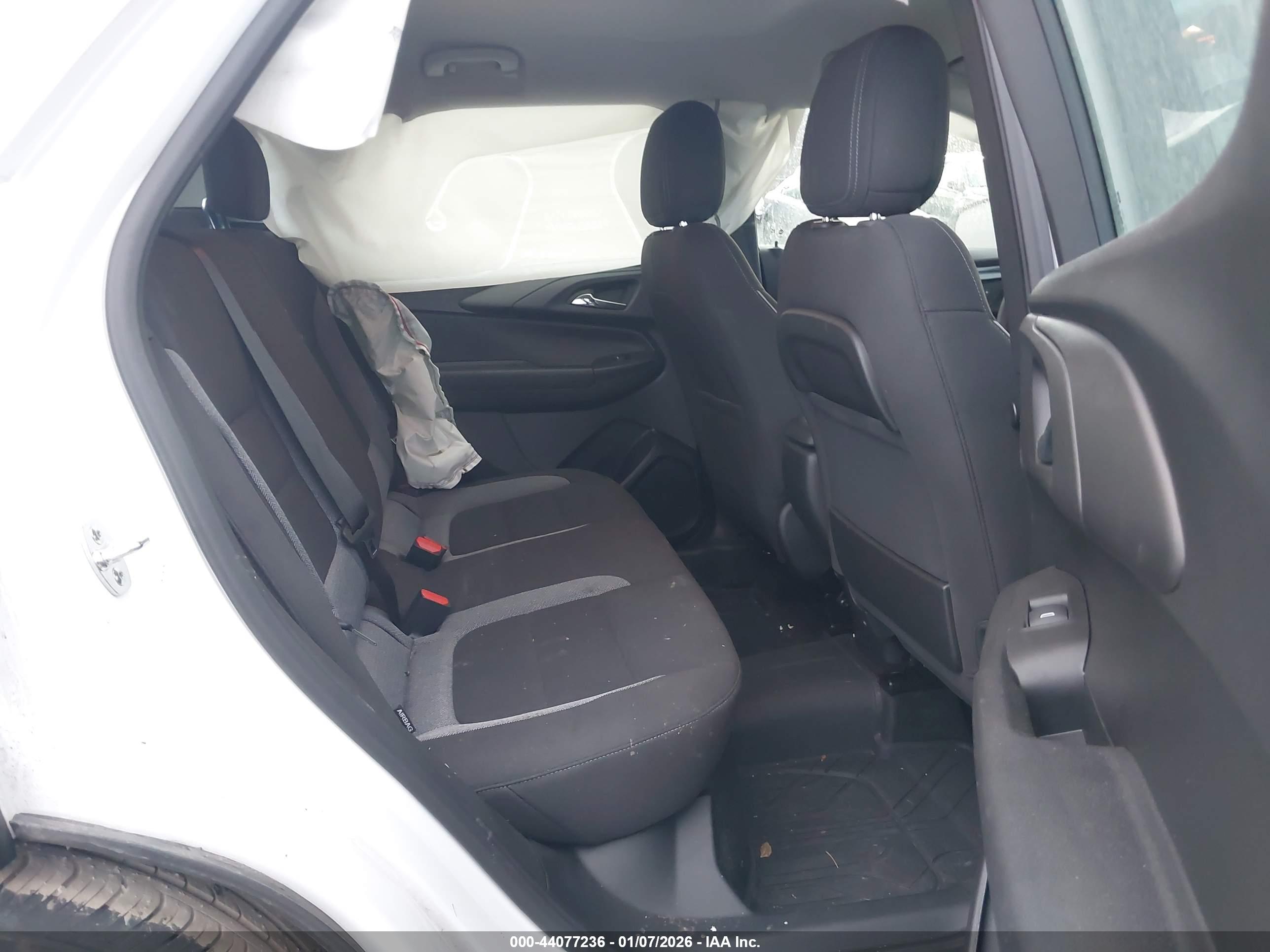 CHEVROLET TRAILBLAZER image 8