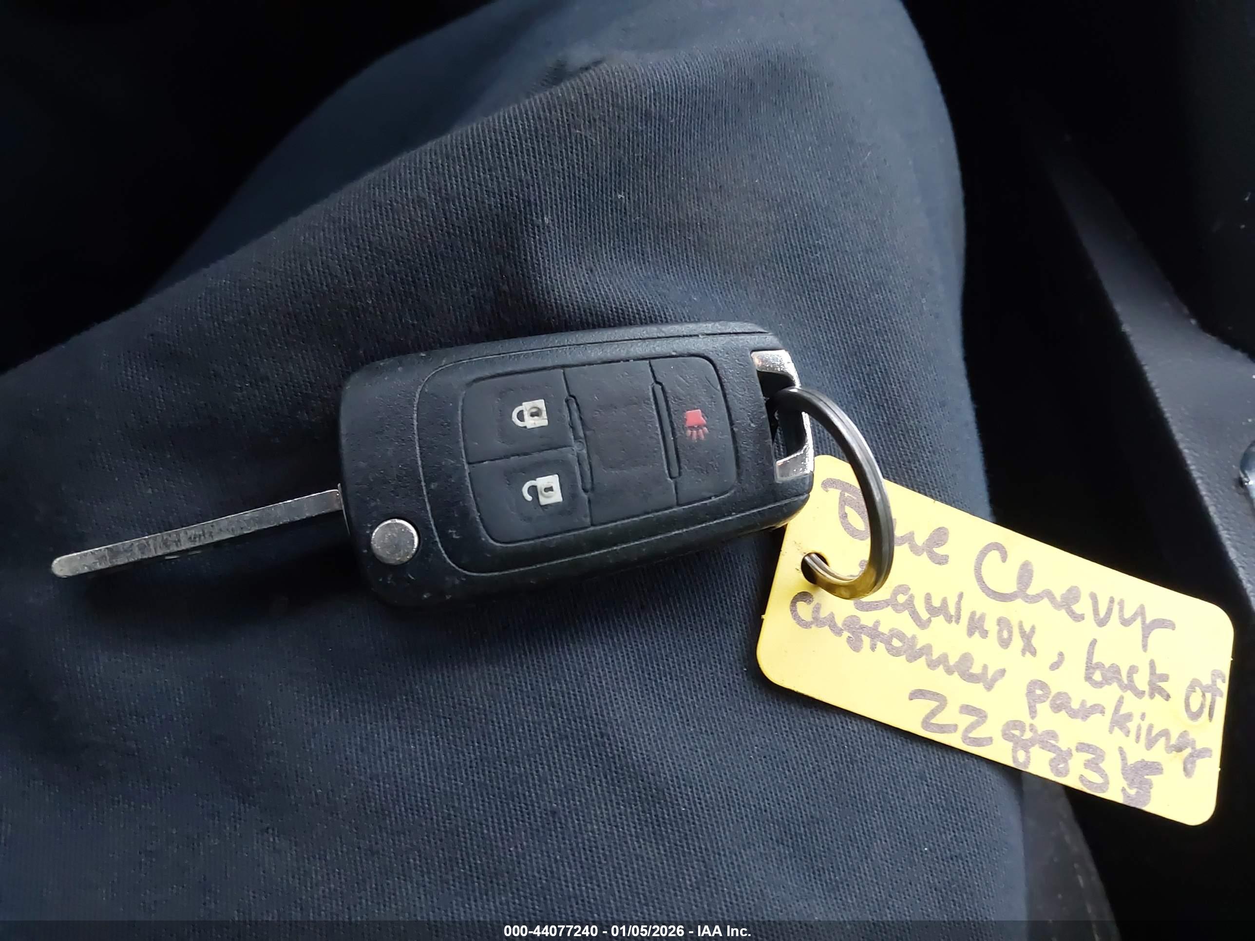 CHEVROLET EQUINOX image 11