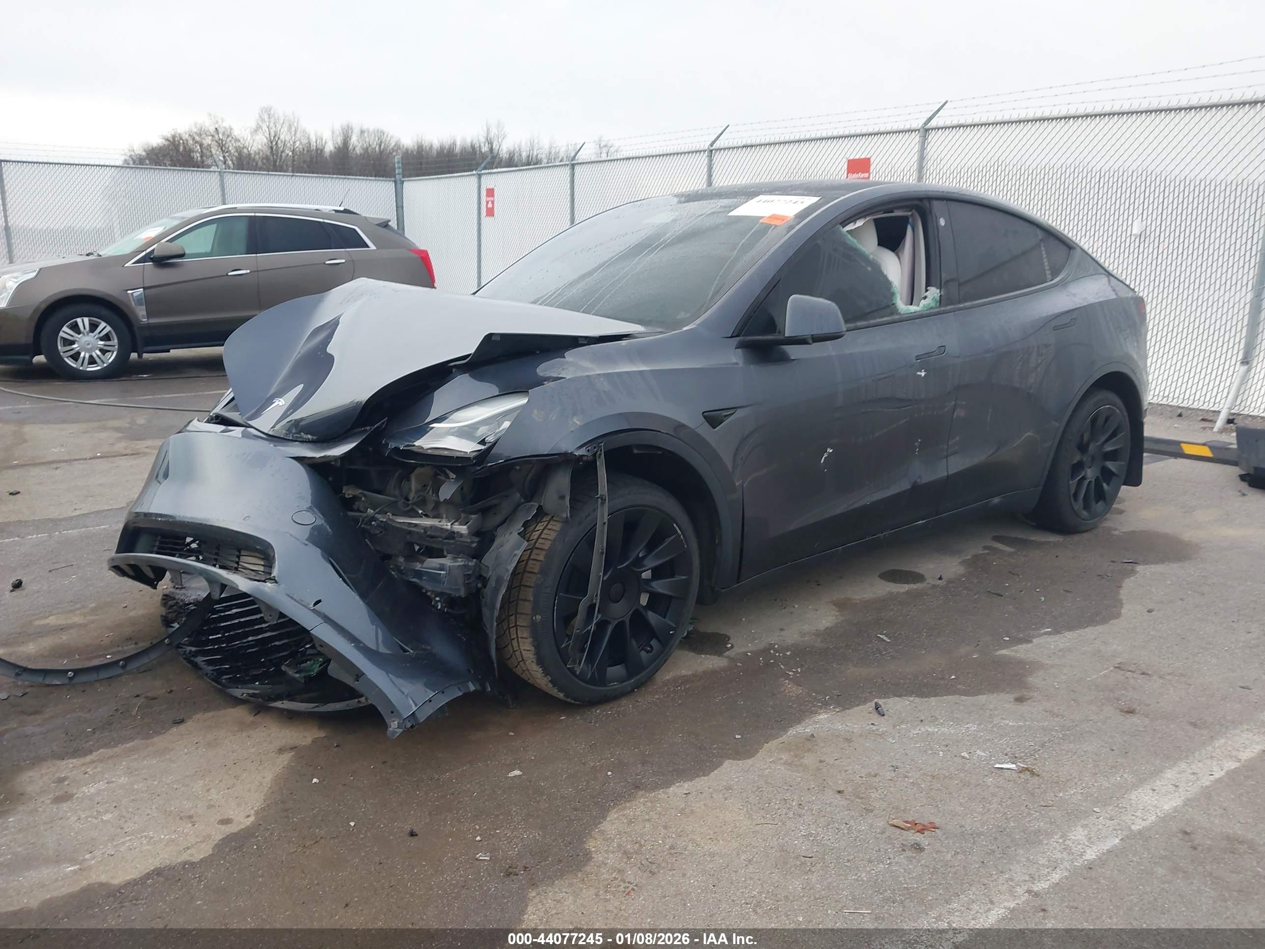 TESLA MODEL image 2