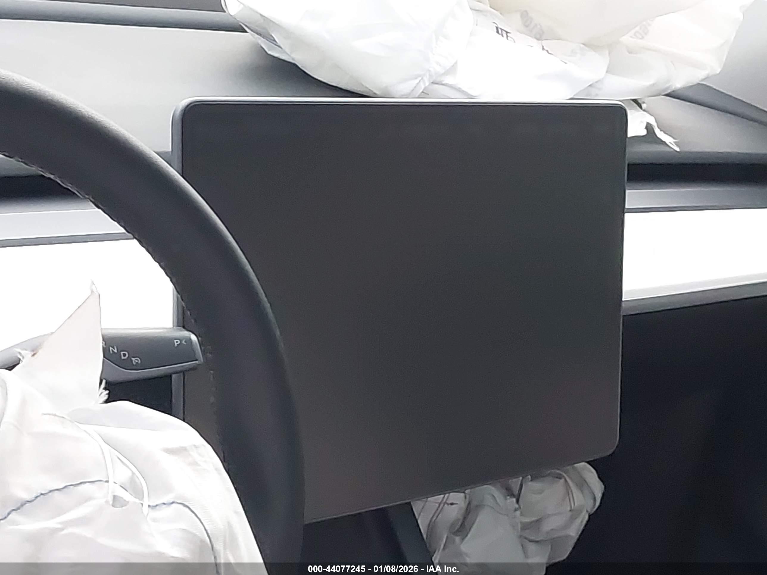 TESLA MODEL image 7