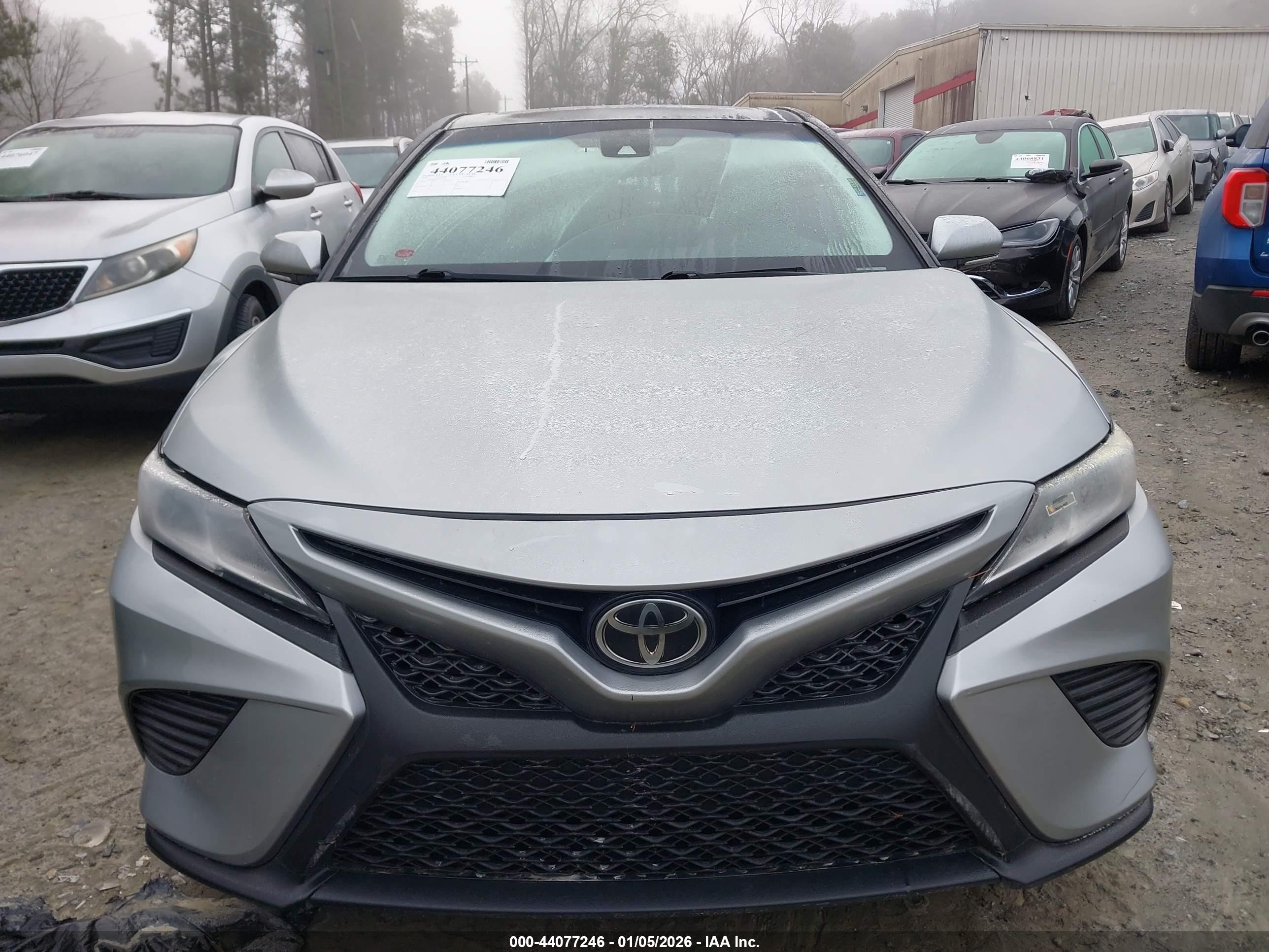 TOYOTA CAMRY image 6