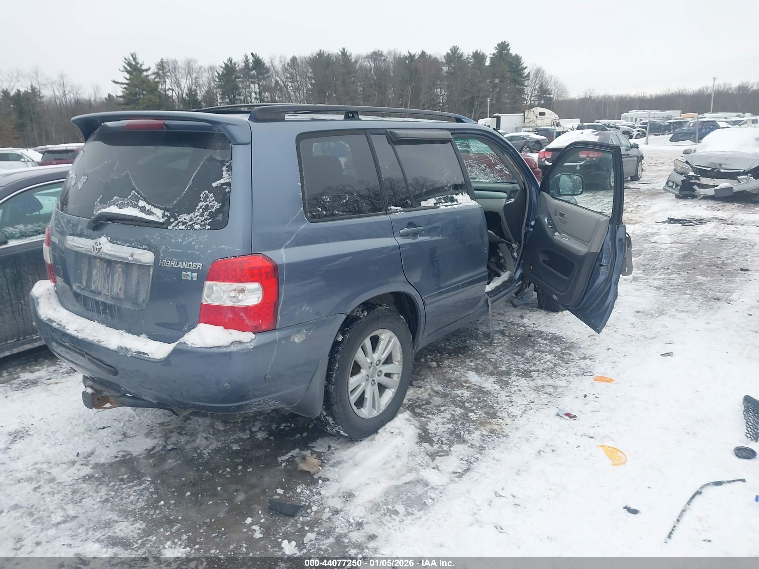 TOYOTA HIGHLANDER image 4