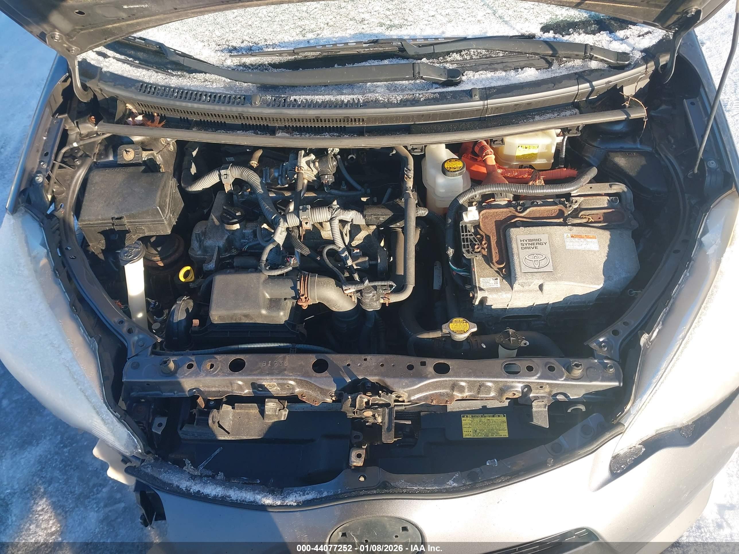 TOYOTA PRIUS image 10