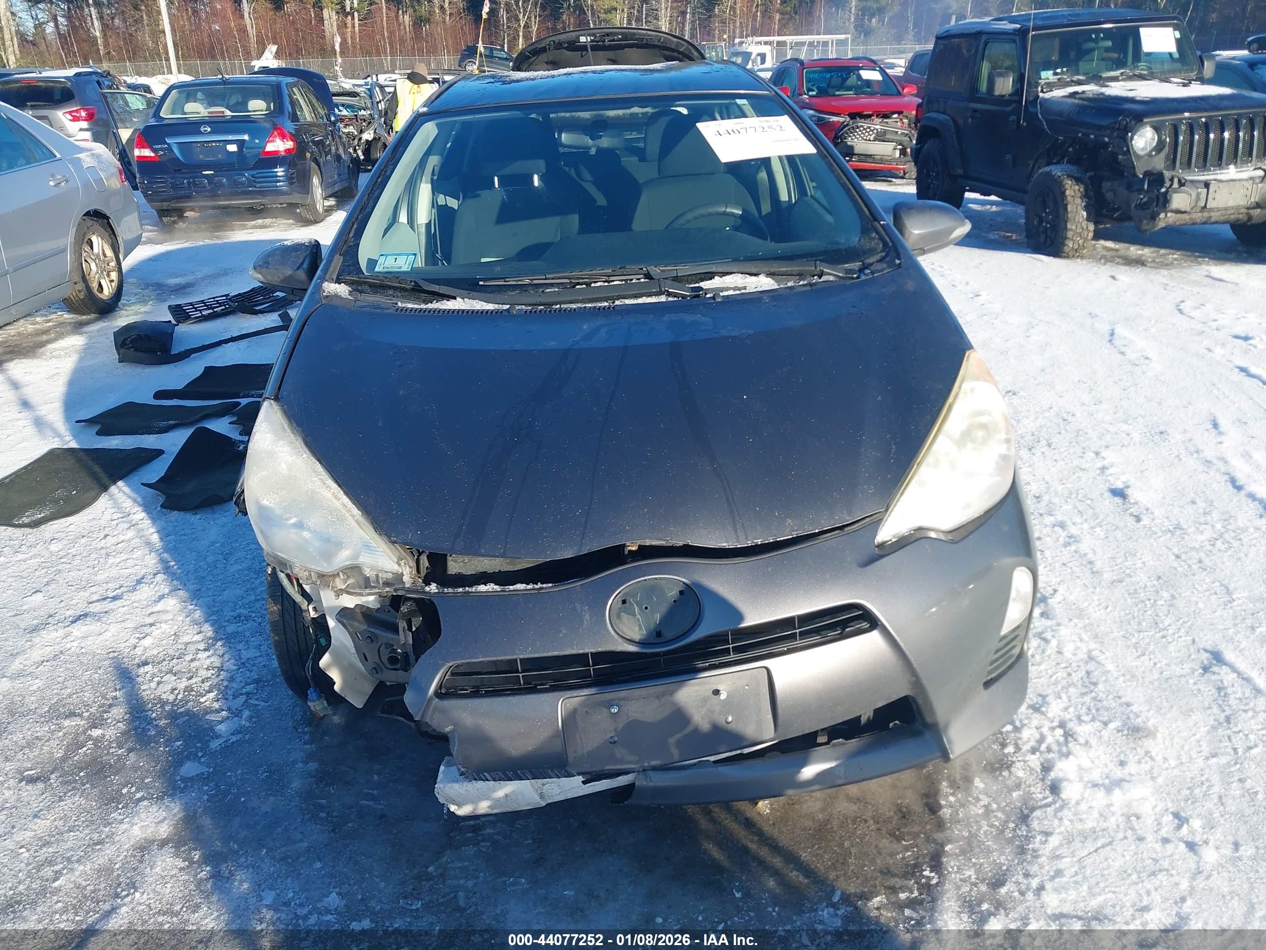 TOYOTA PRIUS image 6