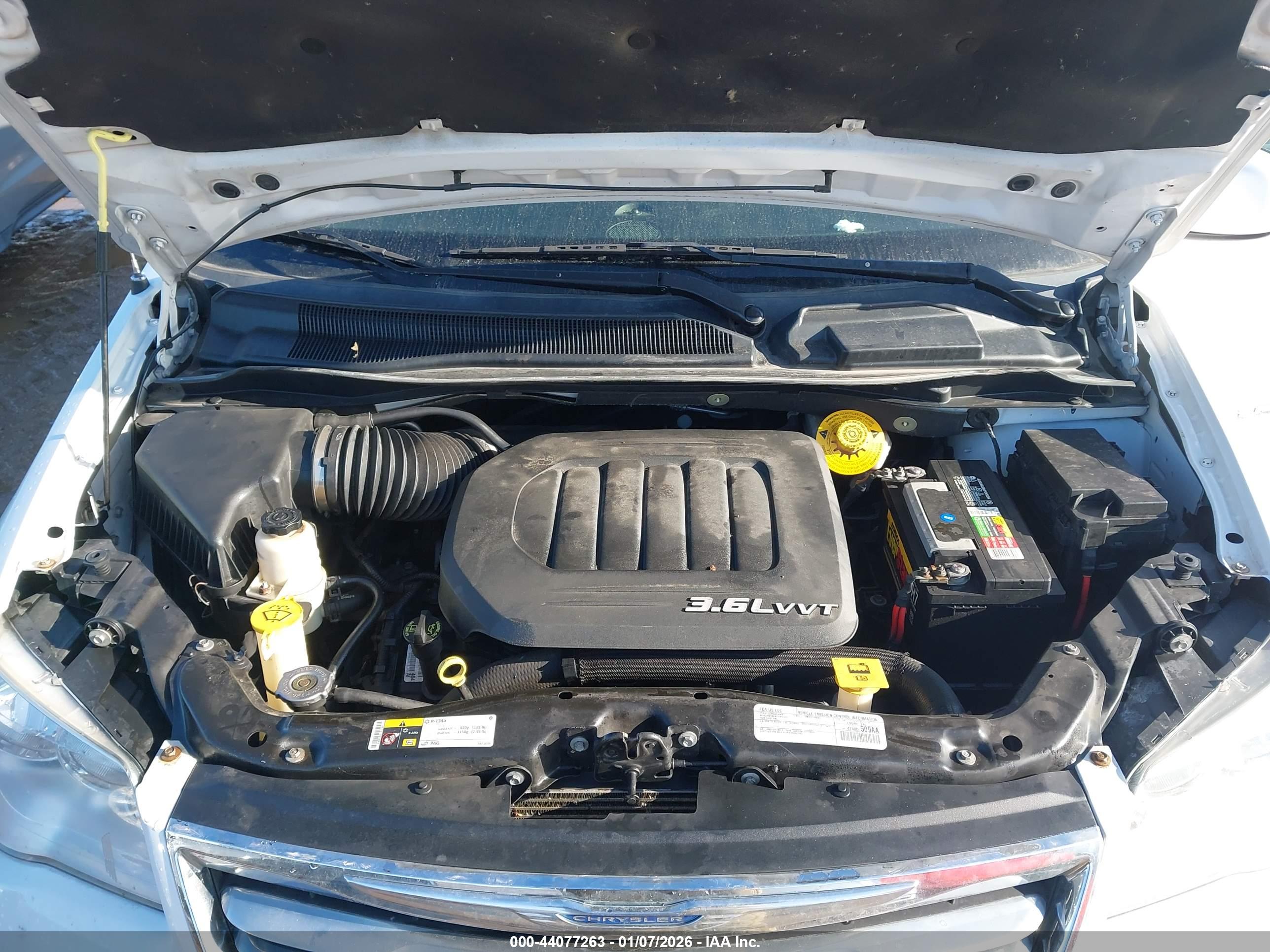 CHRYSLER TOWN image 10
