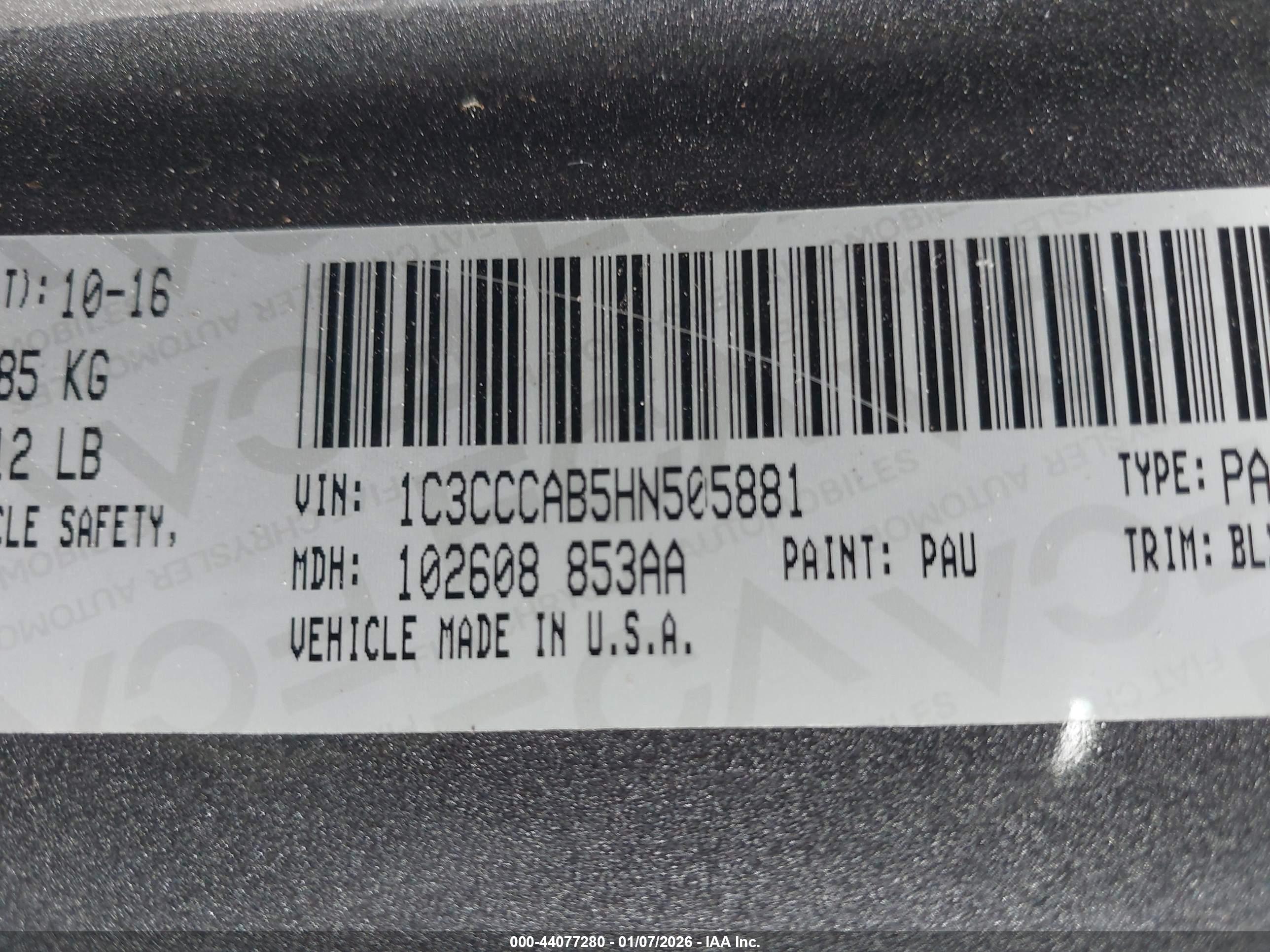 CHRYSLER 200 image 9