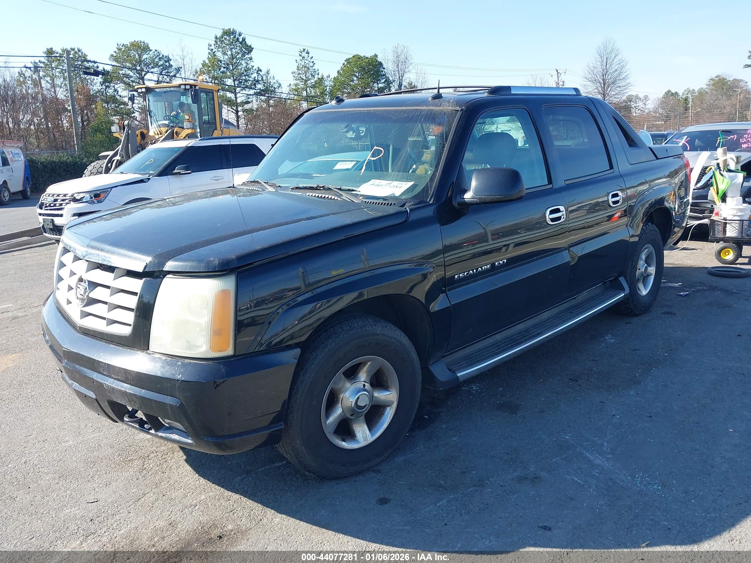 CADILLAC ESCALADE image 2