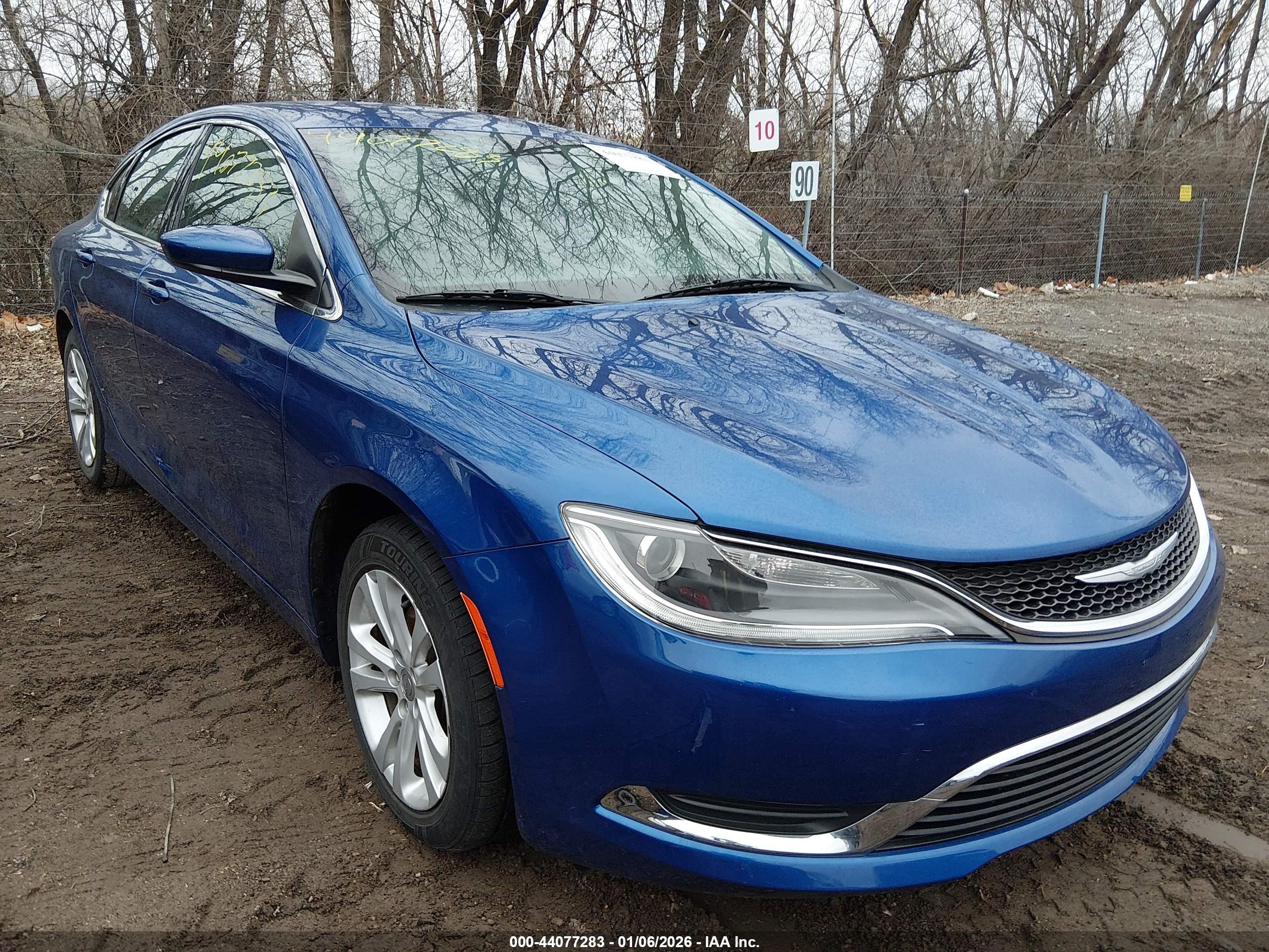 CHRYSLER 200 image 6