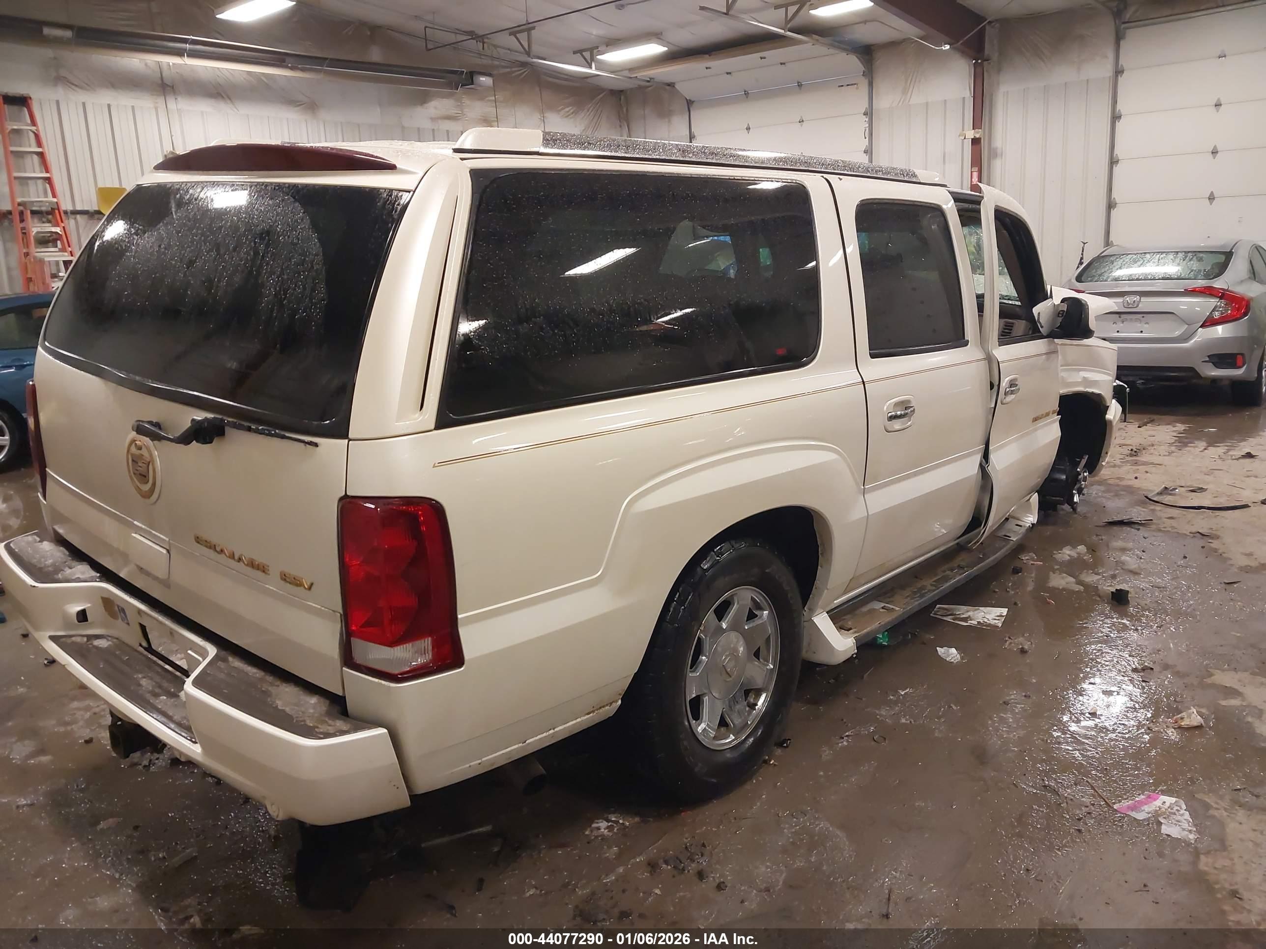 CADILLAC ESCALADE image 4